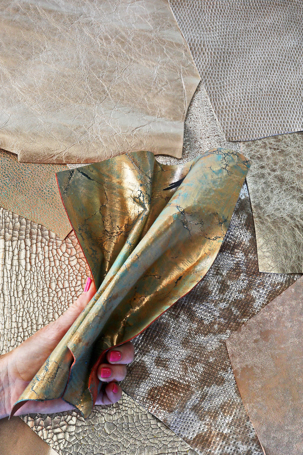 Light gold Leather renmants leather, PLATINUM mixed offcuts, assorted leather scraps and sheets solid and printed 500g B1400 RC Garzarara