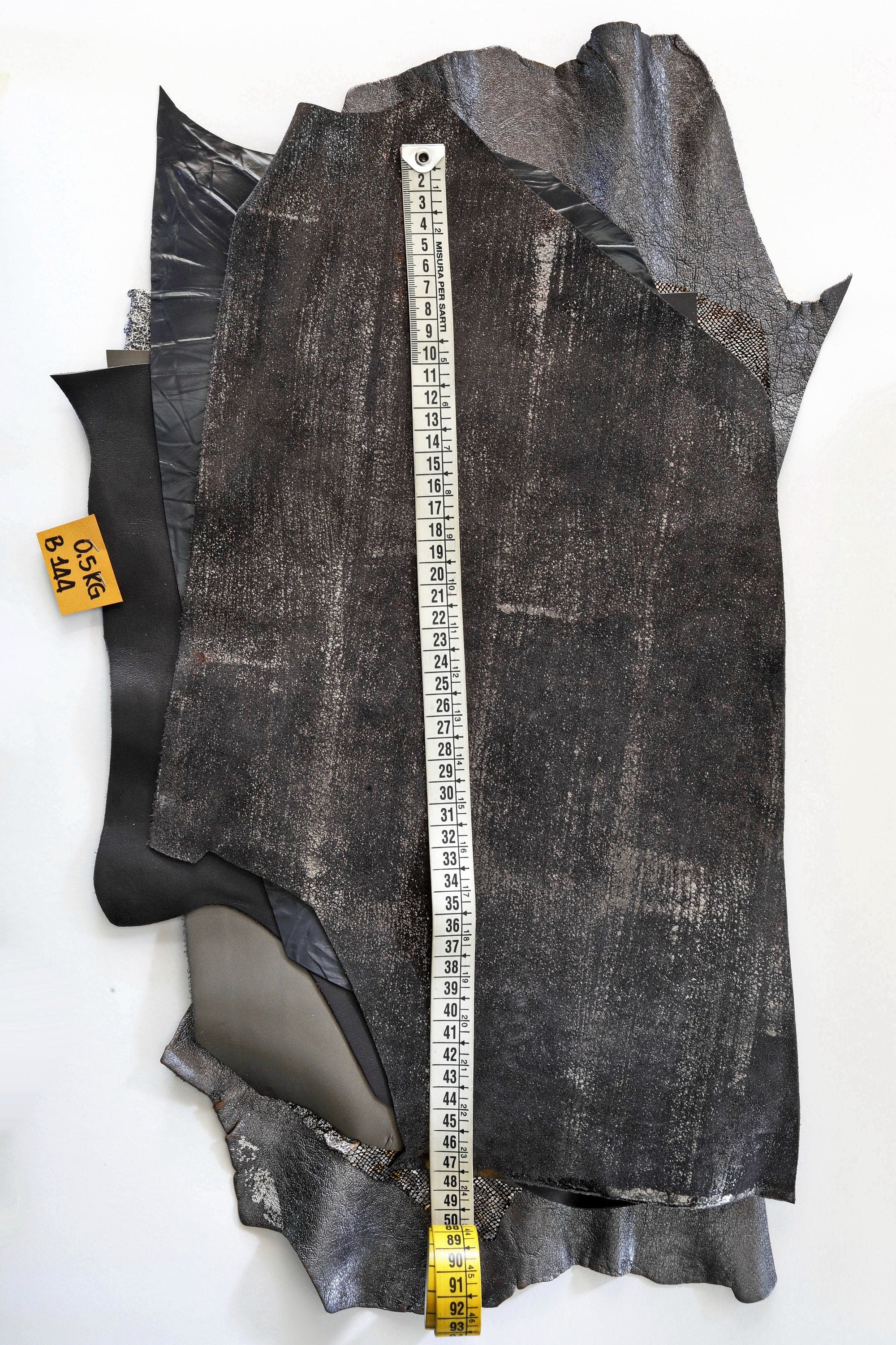 Leather scraps and pieces dark grey mix, random remnants leather skin hide, solid and patterned textures, craft use 500g B1440-RC Garzarara