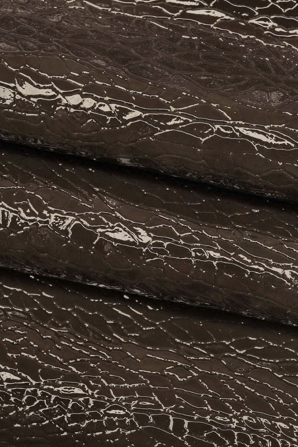 Petroleum green and dark grey PATENT leather hide, crackle like printed cowhide, glossy calfskin, medium softness B15875-ST La Garzarara