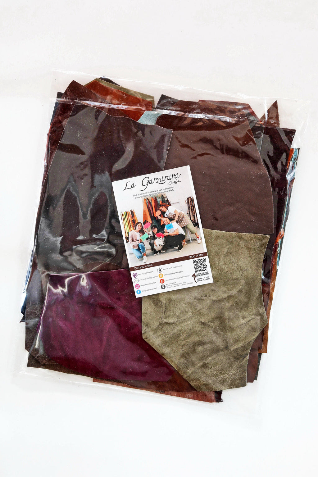Washed Vintage Leather Scraps, Aged Distressed Pieces, Assorted Colors and Natural Finishes Offcuts B1503-RC La Garzarara