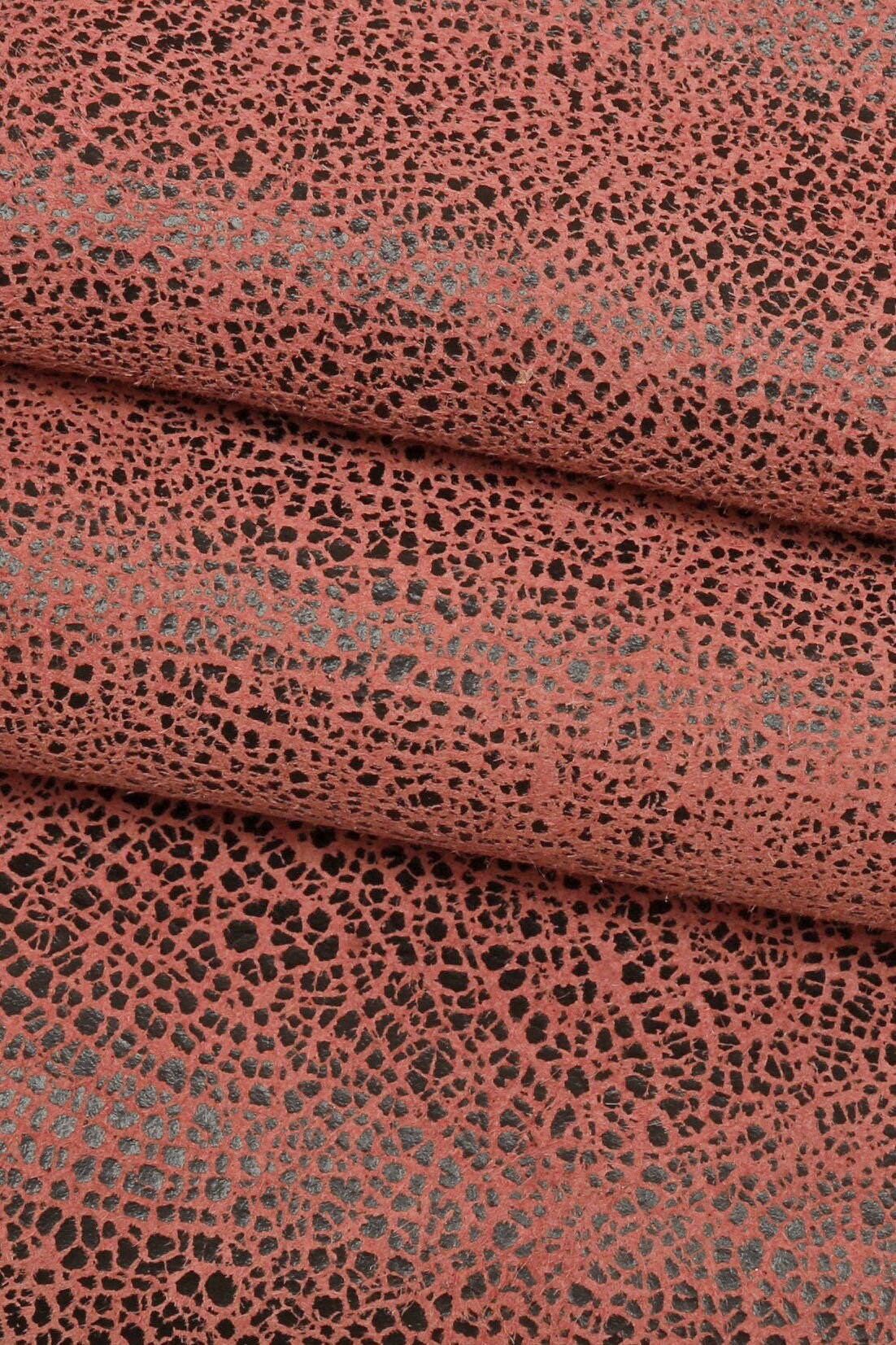Vintage cracked leather hide distressed look, textured suede goat leather skin for bags accessories B16122-ST La Garzarara