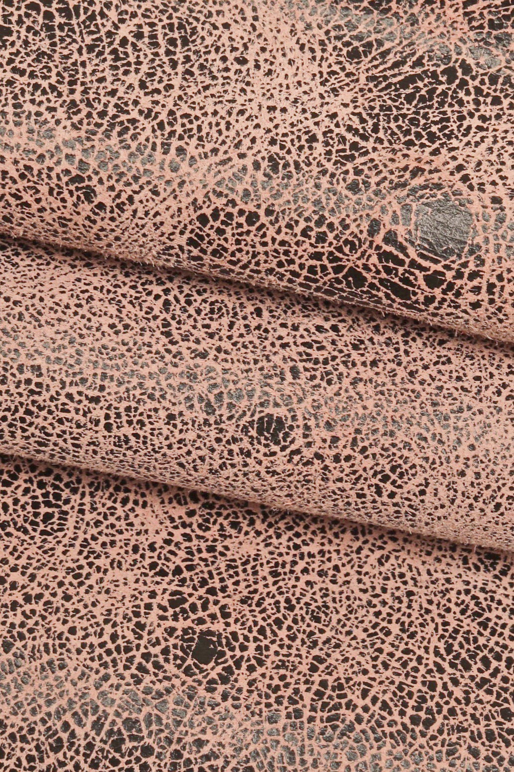 Antiqued leather hide distressed look, vintage effect crackled leather skin, rustic suede leather for bags belts B16126-ST La Garzarara