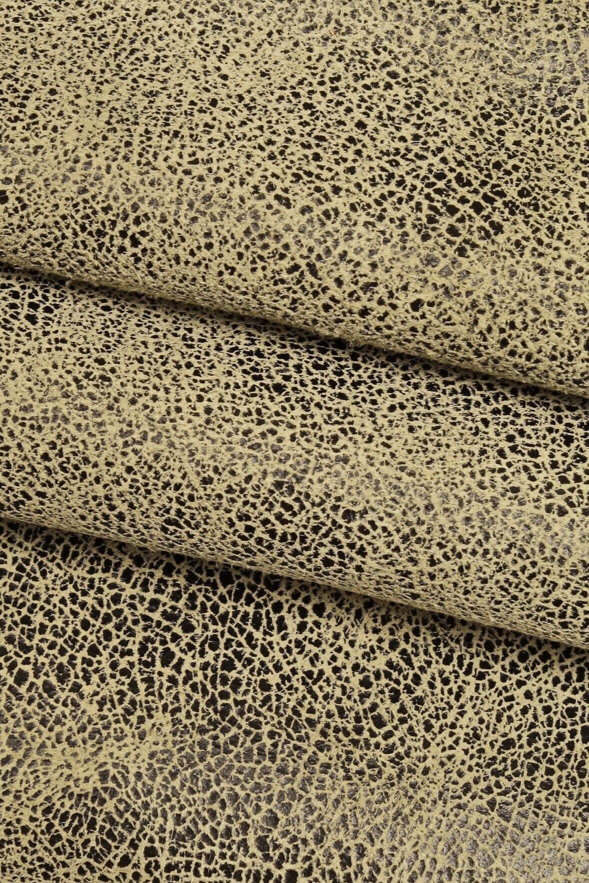 CRACKLE printed leather skin, greyish green, purple, grey soft textured suede goatskin, crack pattern on skin B16125-ST La Garzarara