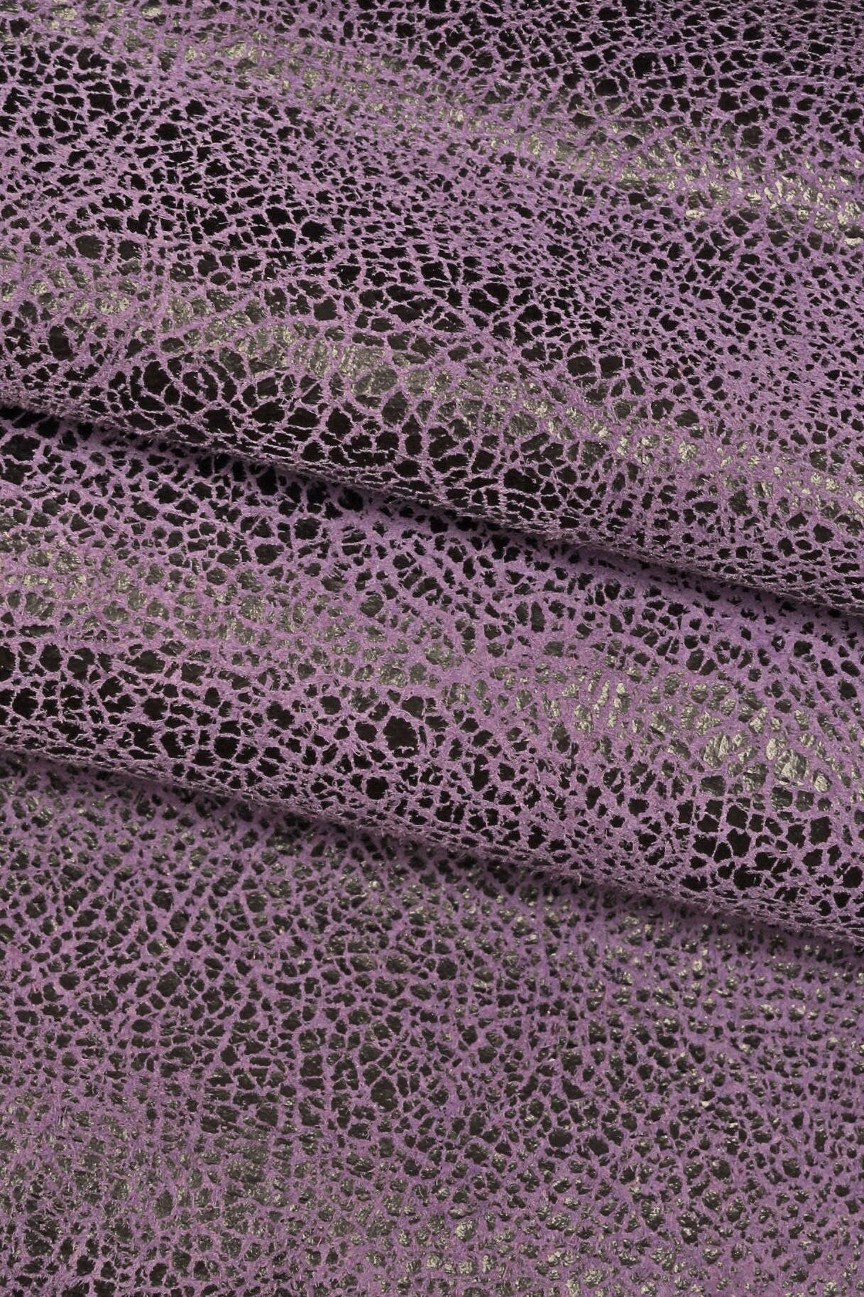 CRACKLE printed leather skin, greyish green, purple, grey soft textured suede goatskin, crack pattern on skin B16125-ST La Garzarara