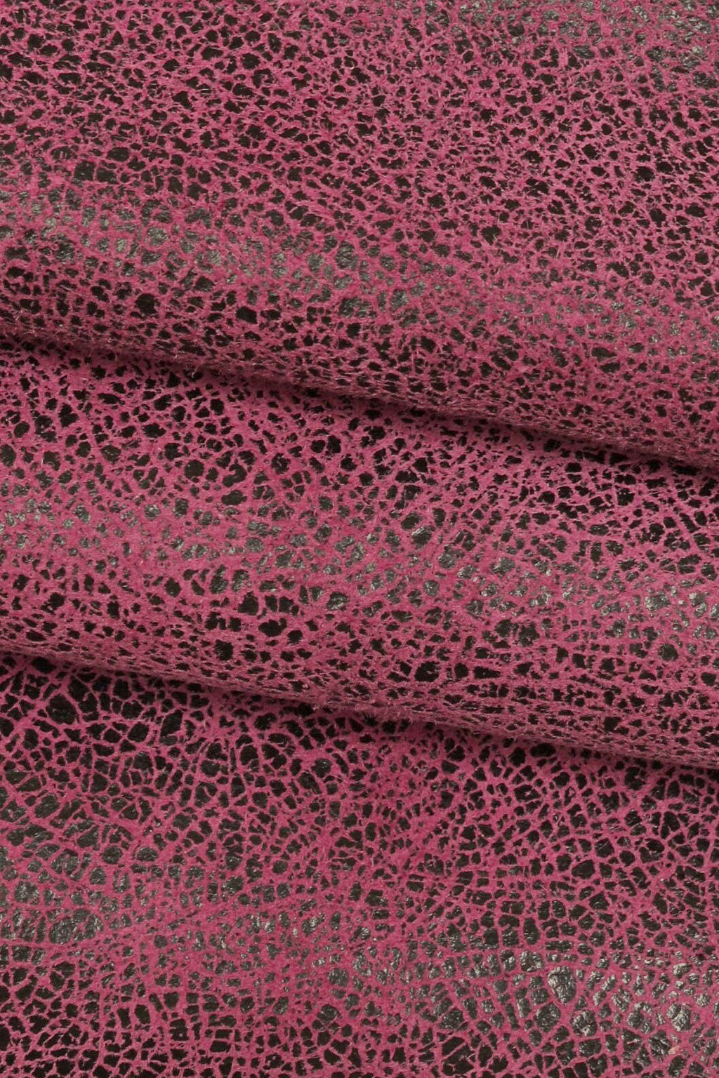 Crackle leather hide distressed texture, vintage effect leather skin for bags and accessories B16121-ST La Garzarara