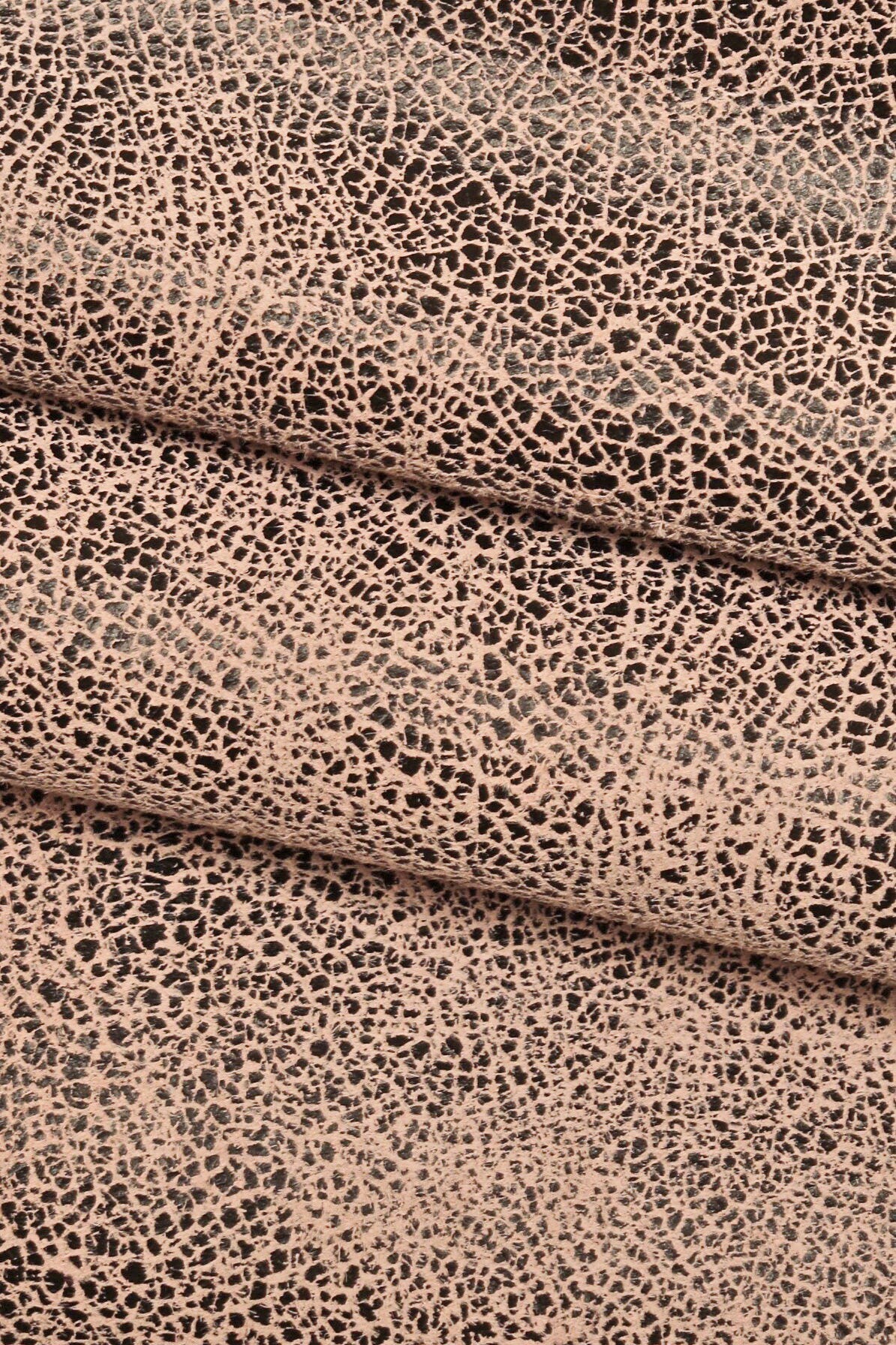 Crackle leather hide distressed texture, vintage effect leather skin for bags and accessories B16121-ST La Garzarara