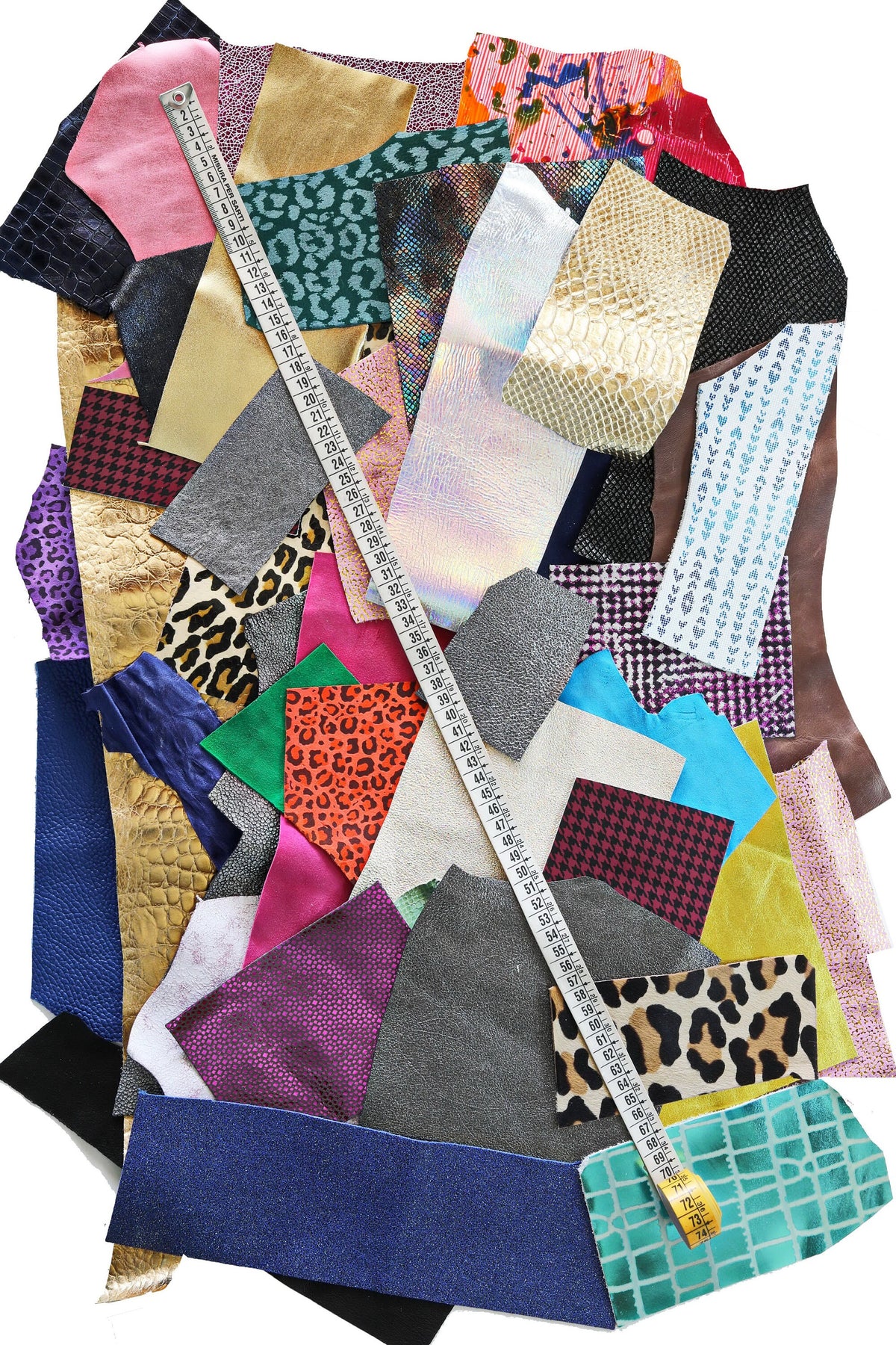 100 Leather scraps, 2x4"/5x10 cm minimum measures, RANDOM selection, MIX of printed, metallic, solid colors, patent and vintage pieces