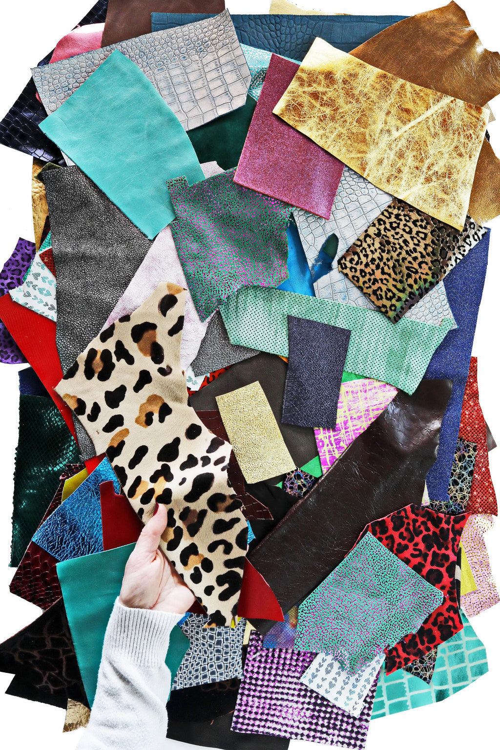 100 Leather scraps, 2x4"/5x10 cm minimum measures, RANDOM selection, MIX of printed, metallic, solid colors, patent and vintage pieces