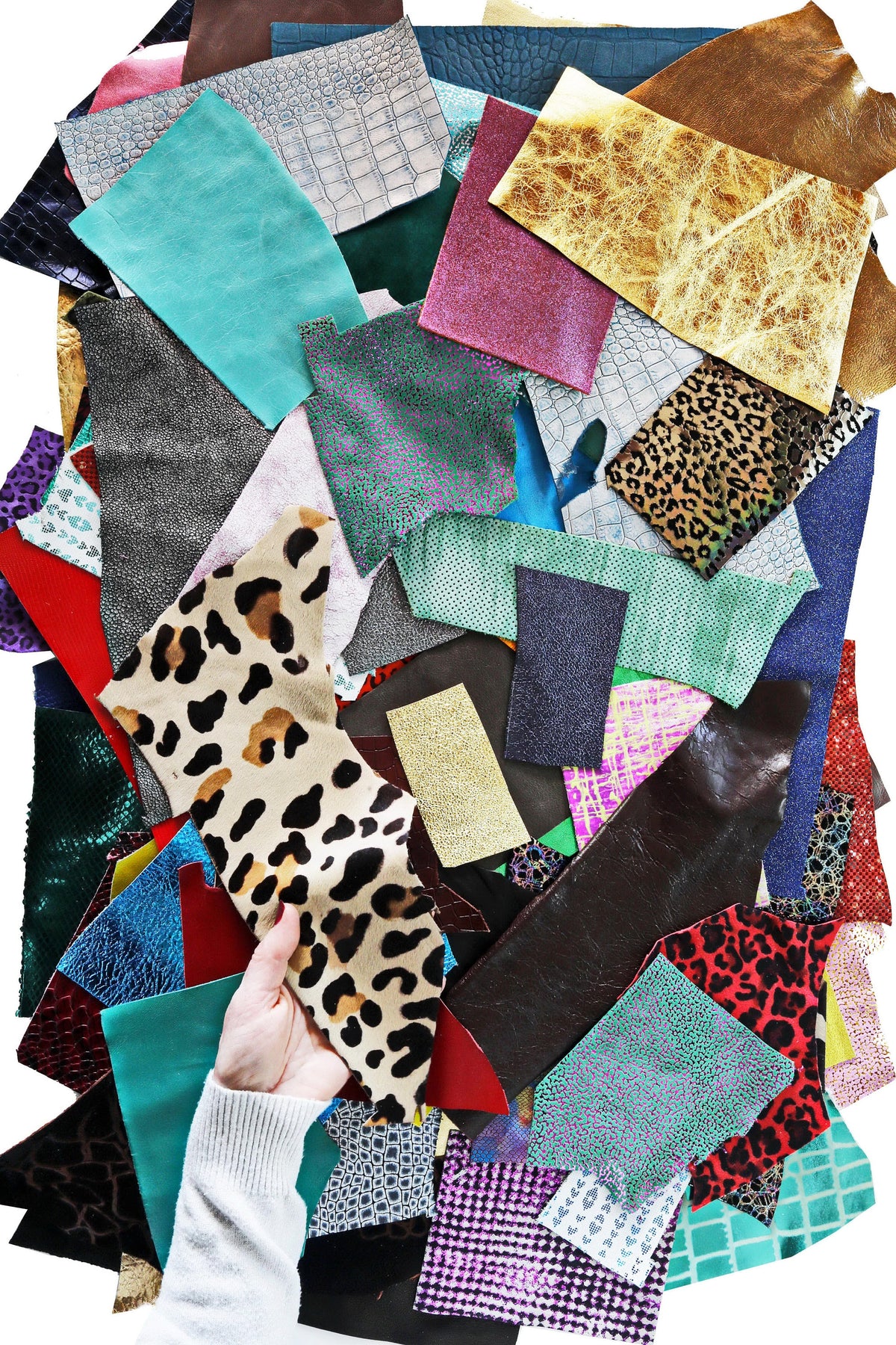 100 Leather scraps, 2x4"/5x10 cm minimum measures, RANDOM selection, MIX of printed, metallic, solid colors, patent and vintage pieces