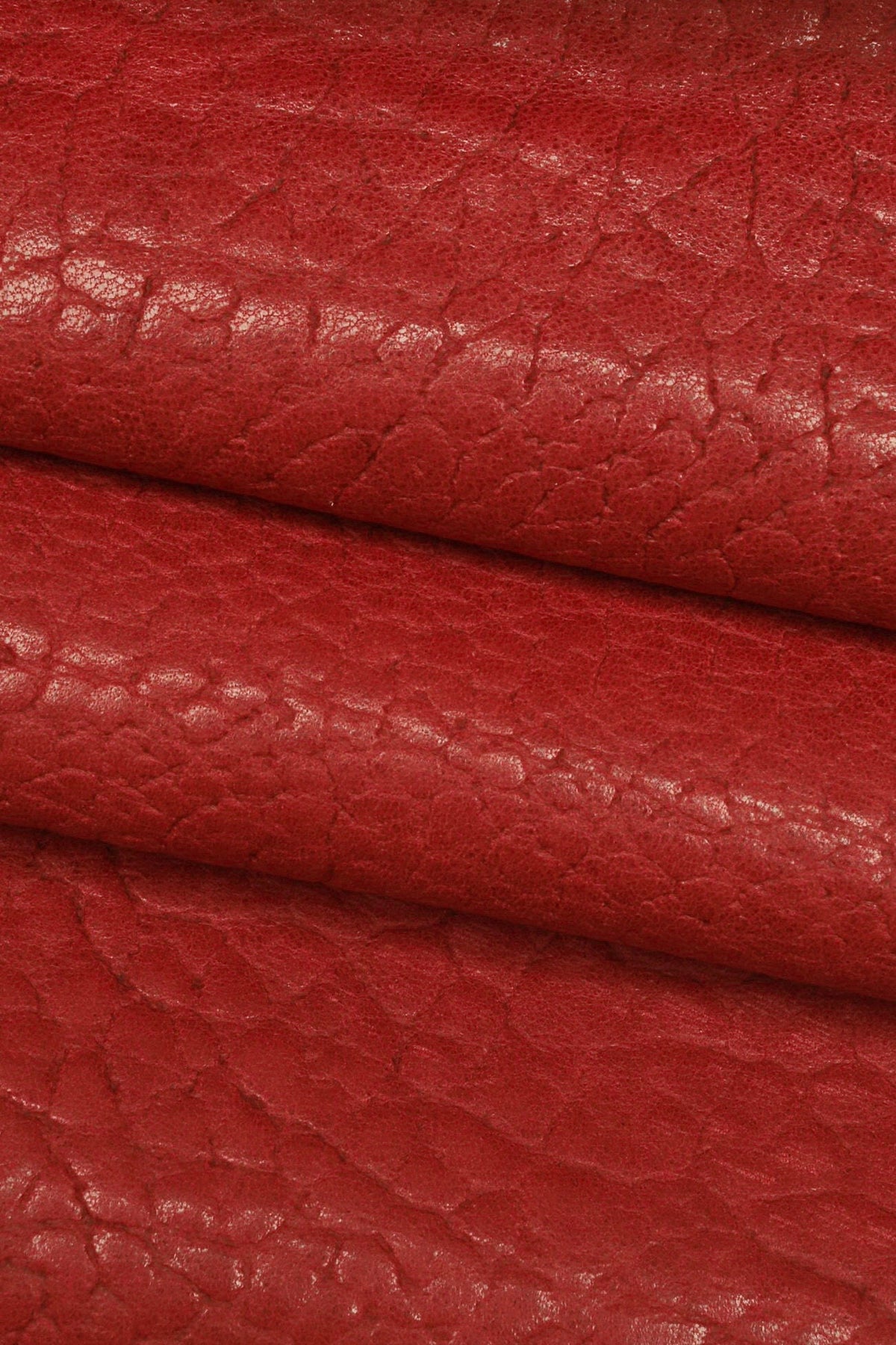 Burgundy red super VINTAGE leather skin, ELEPHANT grain printed hide, aged rustic goatskin 0.7-1.0 mm B16361-VT La Garzarara