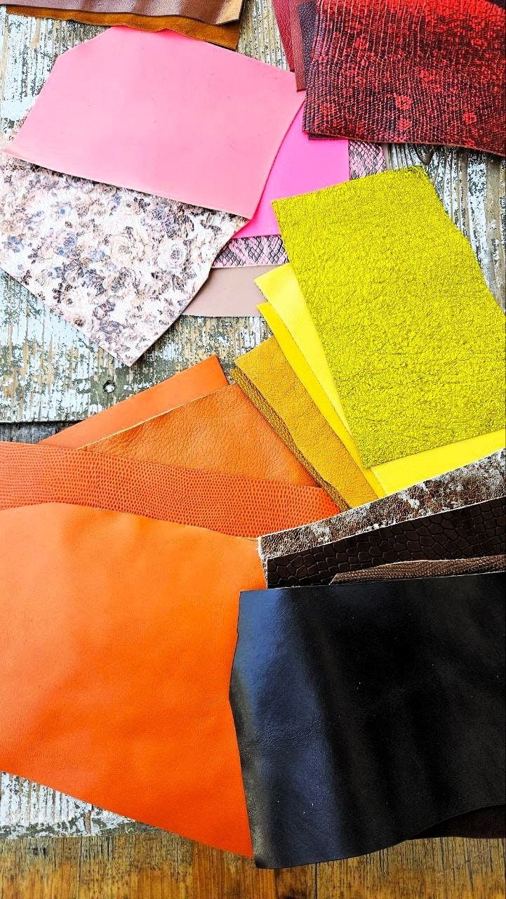Colorful Leather Scrap Pack, 75 Random Pieces in 15 Shades, Mixed Texture Offcuts, Multicolor Remnants for Creative Crafts La Garzarara