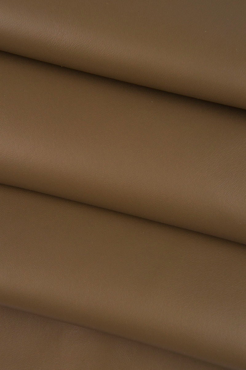 Soft lambskin nappa leather skin hide taupe beige light brown, extra supple sheep leather for garments accessories B14790-TU La Garzarara