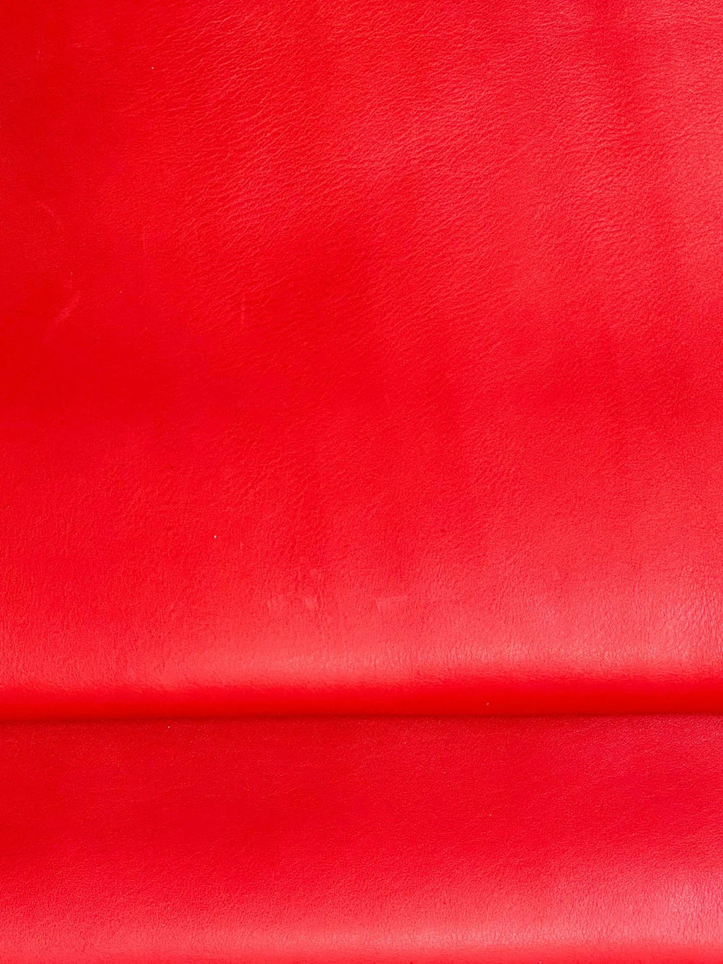 Red SOFT leather hide, semi glossy nappa calfskin, solid color cowhide with light natural grain, 0.7 - 0.9 mm B16450-TU La Garzarara