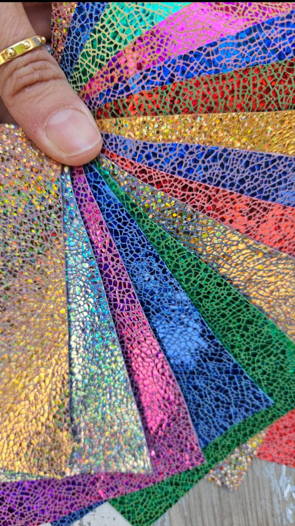 Rainbow Leather Scraps, Metallic Crackled and Iridescent Remnants, Random Shimmer Offcuts for Jewelry6x5" / 15x12 cm RT217 La Garzarara