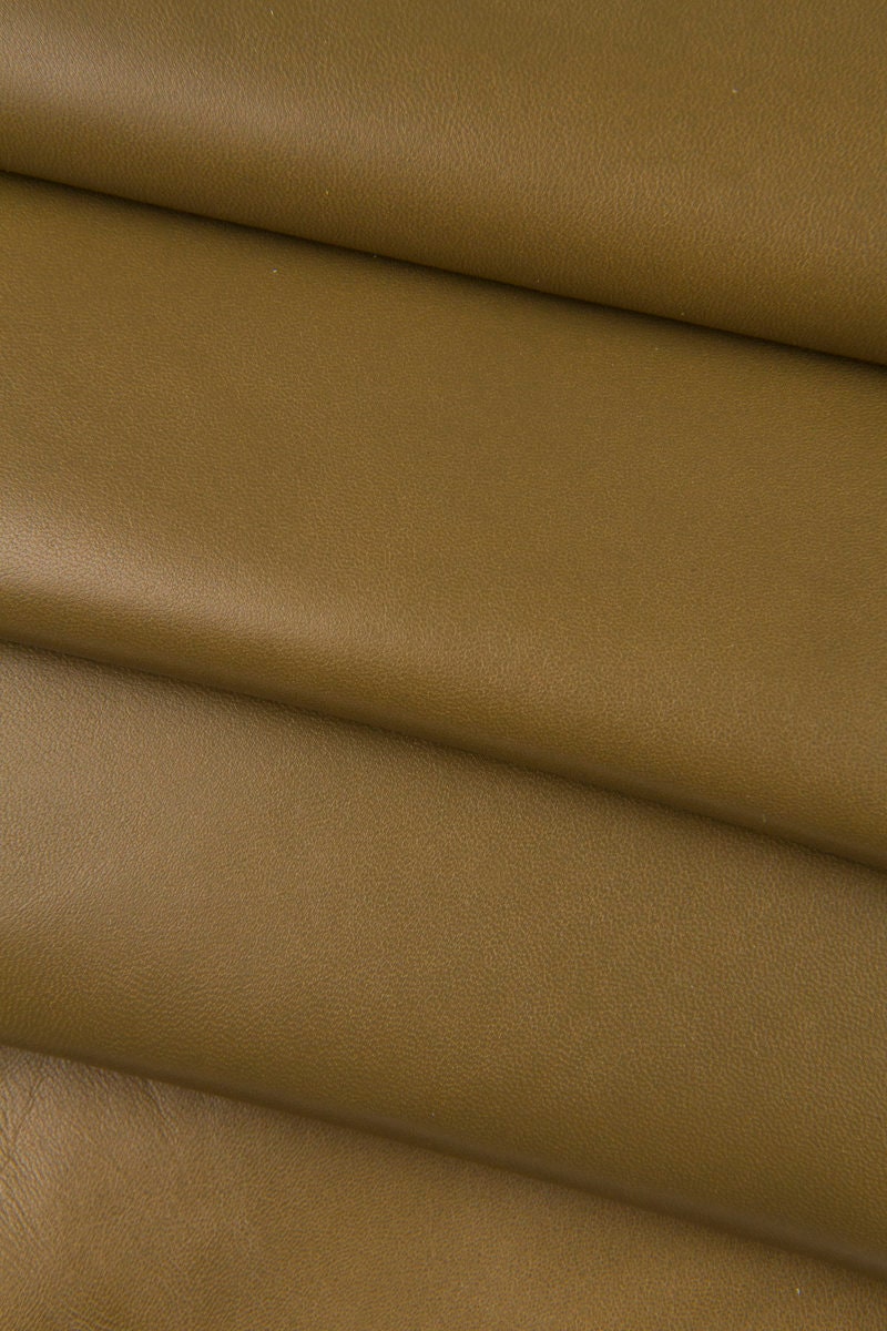 Soft LAMBSKIN NAPPA leather skin hide olive taupe, smooth 0.8-1.0 mm garment leather for jackets B16473-TU La Garzarara