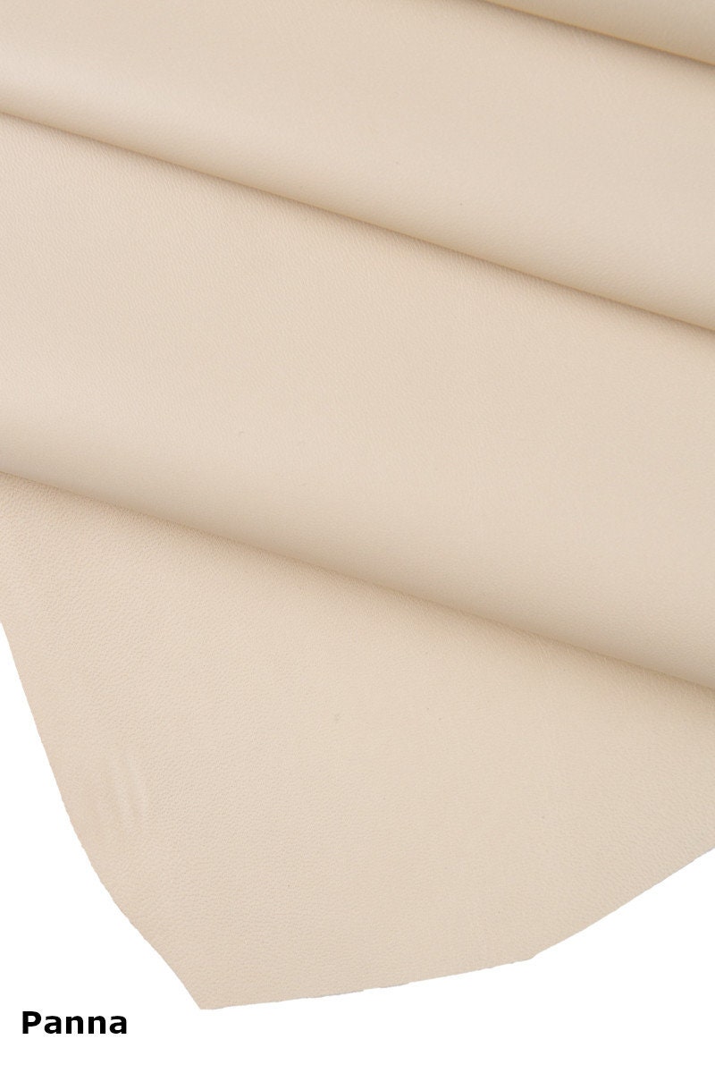 Supple quality hazelnut lambskin leather hide – natural tobacco, smooth sot nappa sheep skin 0.8-1.0 mm B16472-TU La Garzarara