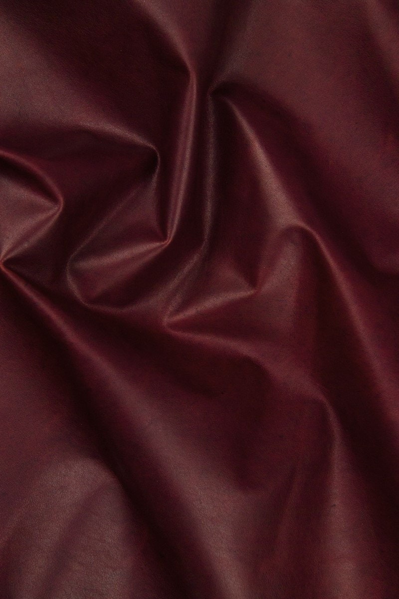 Vintage washed rustic pull up goat leather hide, oiled effect goatskin with light dark tones B16476-VT La Garzarara