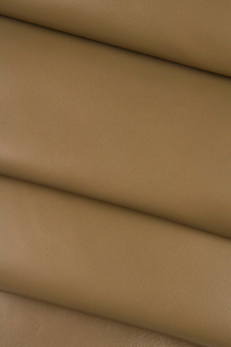 Soft lambskin nappa leather skin hide taupe beige light brown, extra supple sheep leather for garments accessories B14790-TU La Garzarara