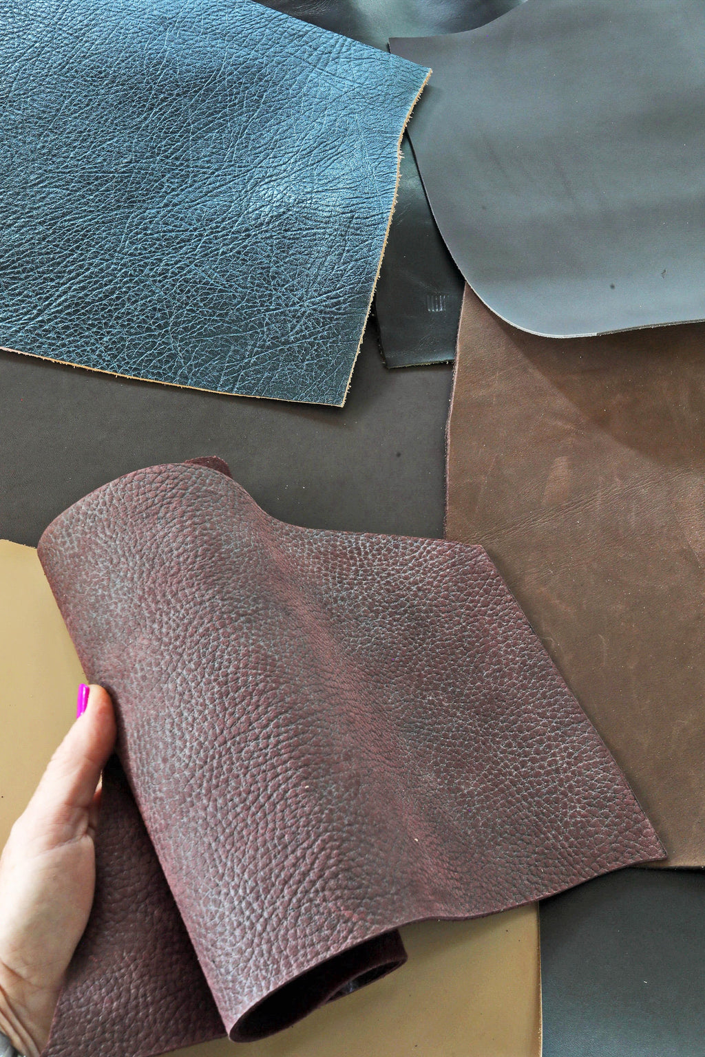 Thick Leather Scraps, Cowhide Offcuts, Heavy Leather Pieces, Random Cowhide and Calfskin Remnants, 1.5-2.5 mm (4-6 oz), 1 kg (2 lbs) B153