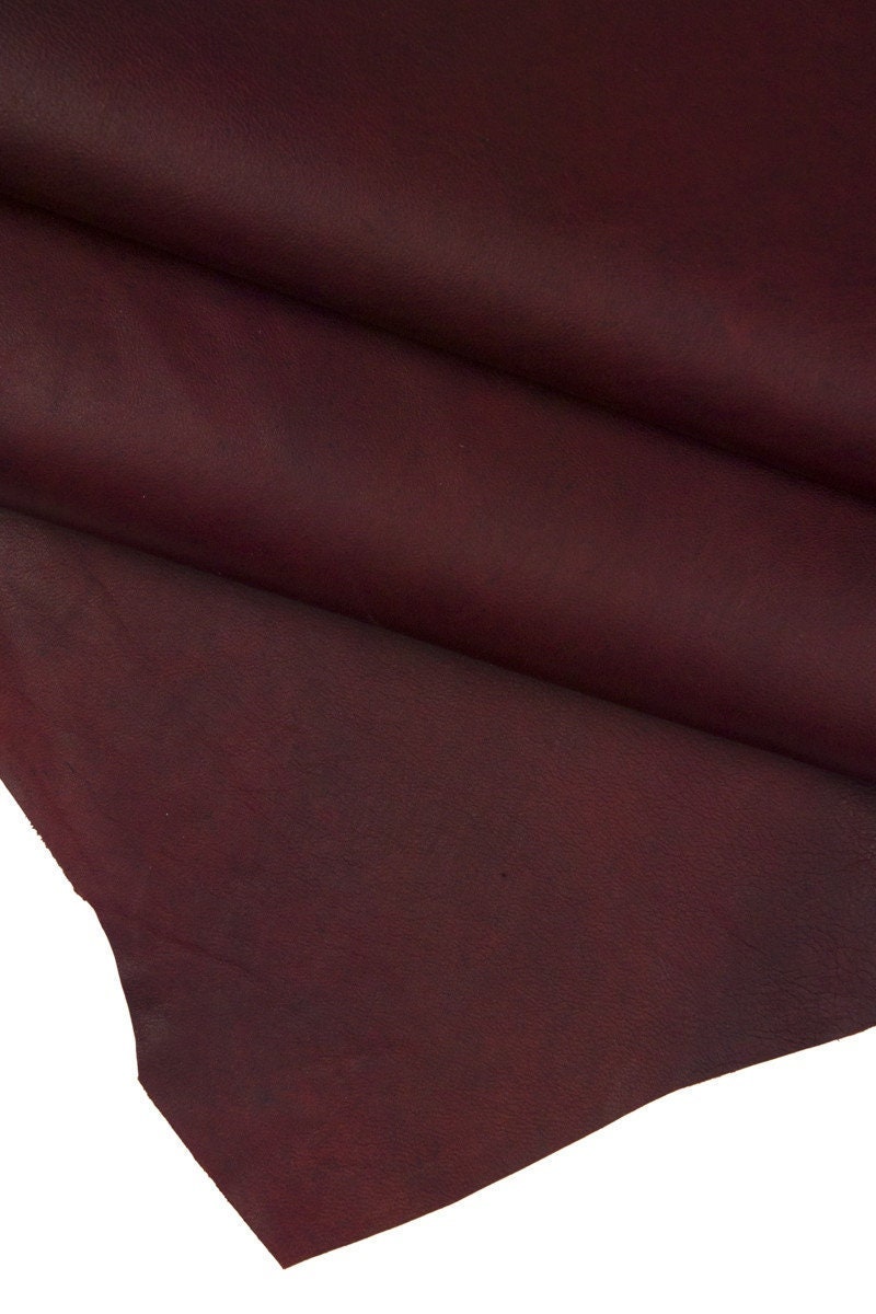 Vintage washed rustic pull up goat leather hide, oiled effect goatskin with light dark tones B16476-VT La Garzarara