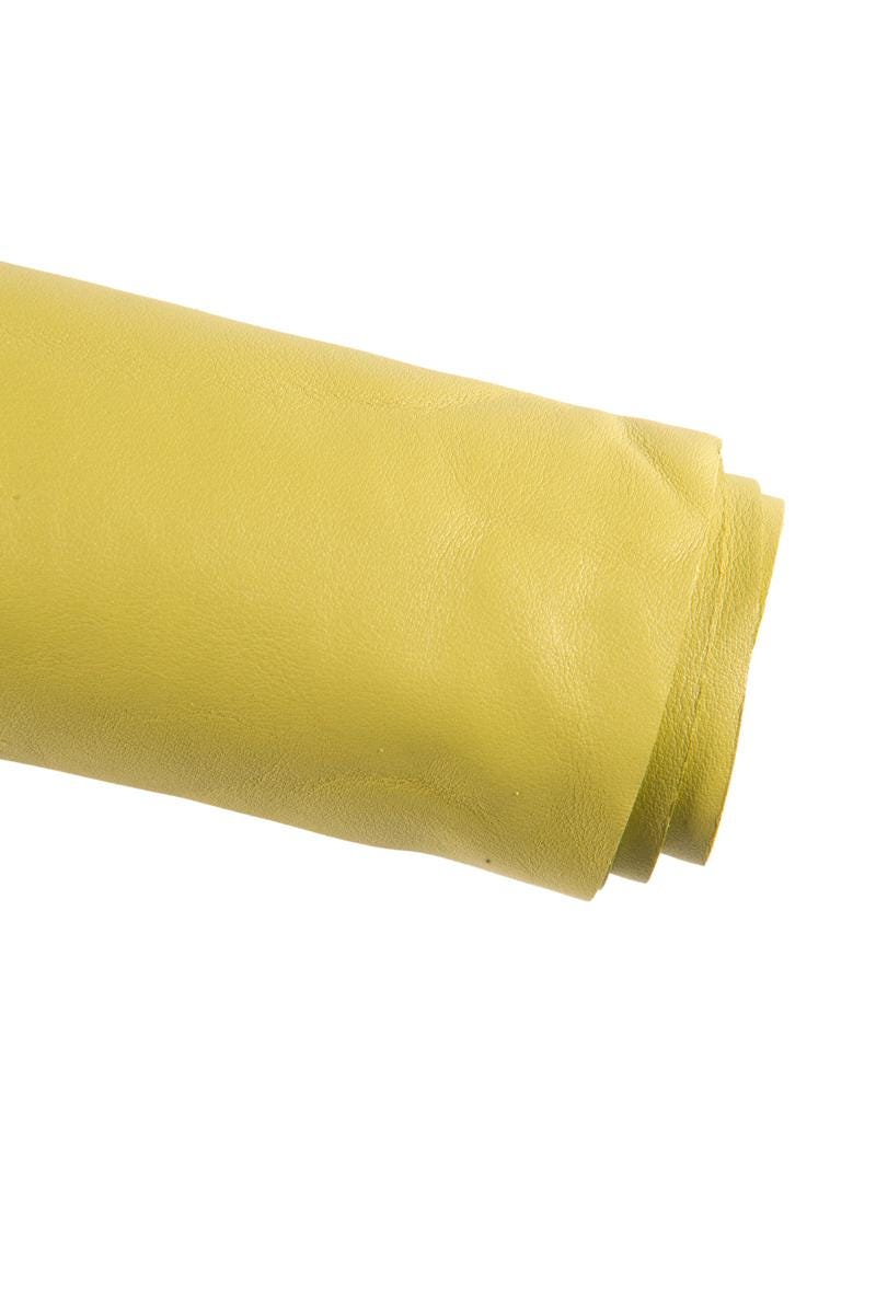 Soft mustard yellow cowhide leather hide, supple solid color calf leather 1.0–1.1 mm for bags and accessories, B16894-TU La Garzarara