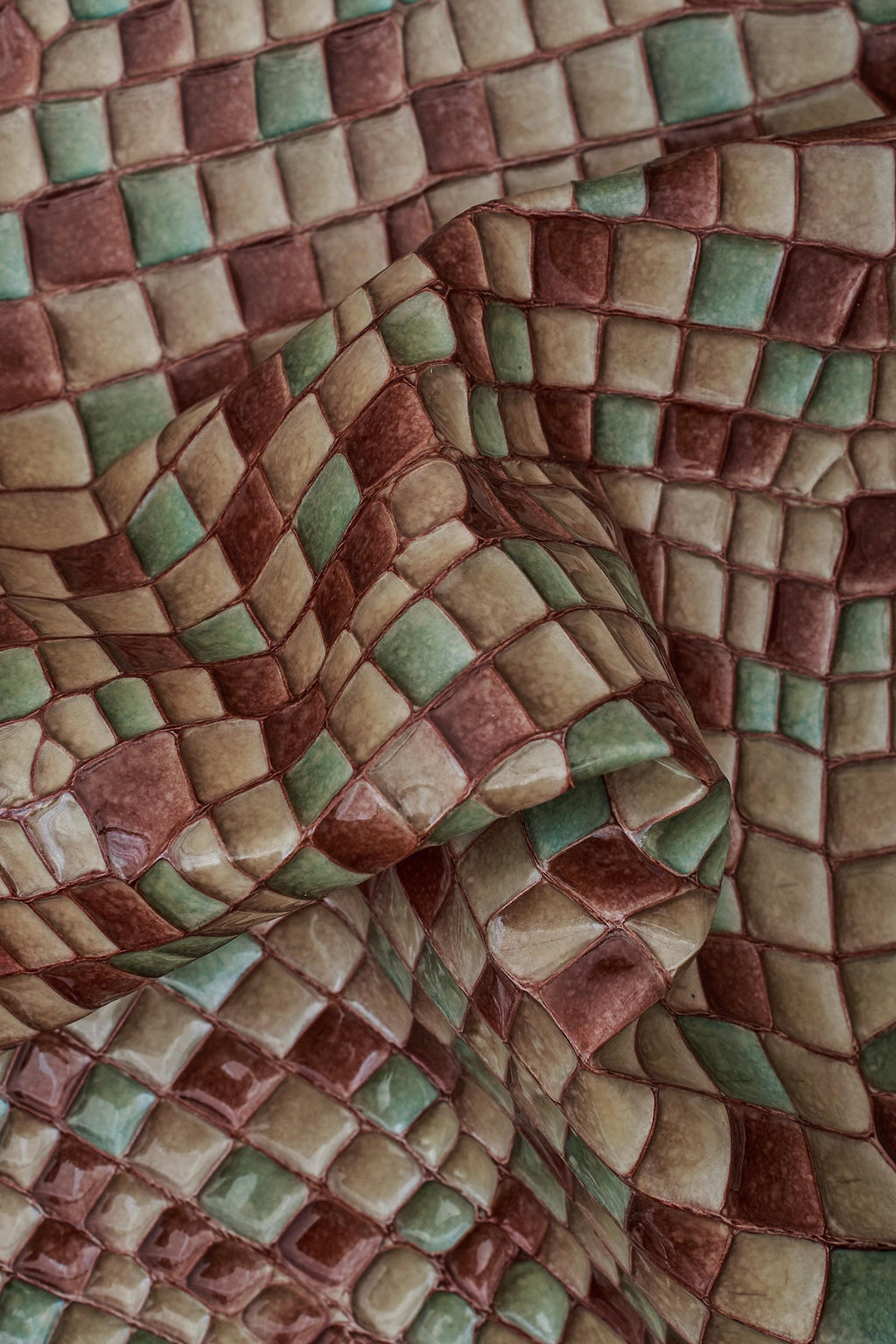 Multicolor Mosaic CROCODILE embossed leather hide, croc printed glossy cowhide 0.9 - 1.1 mm B16824-MT(ST) La Garzarara