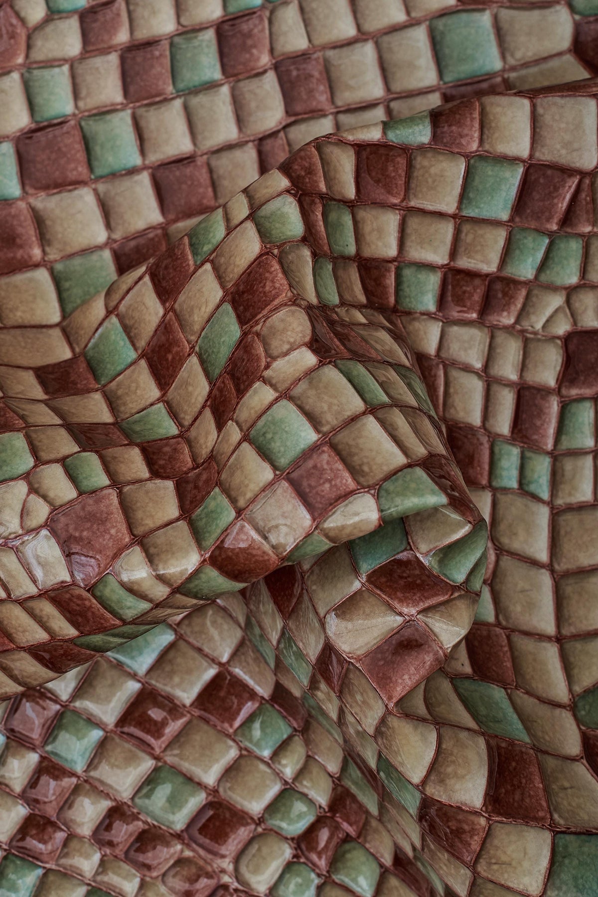 Multicolor Mosaic CROCODILE embossed leather hide, croc printed glossy cowhide 0.9 - 1.1 mm B16824-MT(ST) La Garzarara
