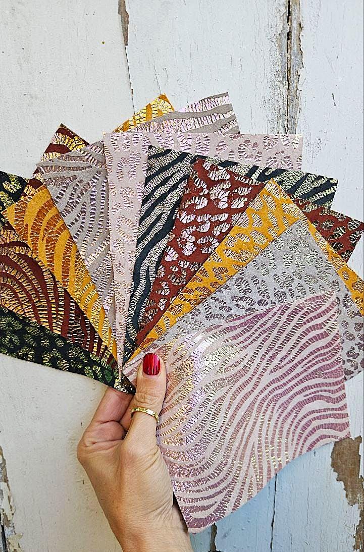 Gold Patterned Leather Scraps, Metallic Shimmer Offcuts, Decorative Leather Pieces for Creative Crafts RT260 La Garzarara
