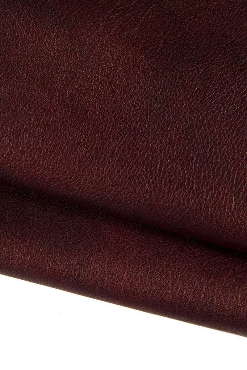 Burgundy AGED leather skin, sponged pebble grain printed goatskin, sporty soft METALLIC hide B16849-VT La Garzarara