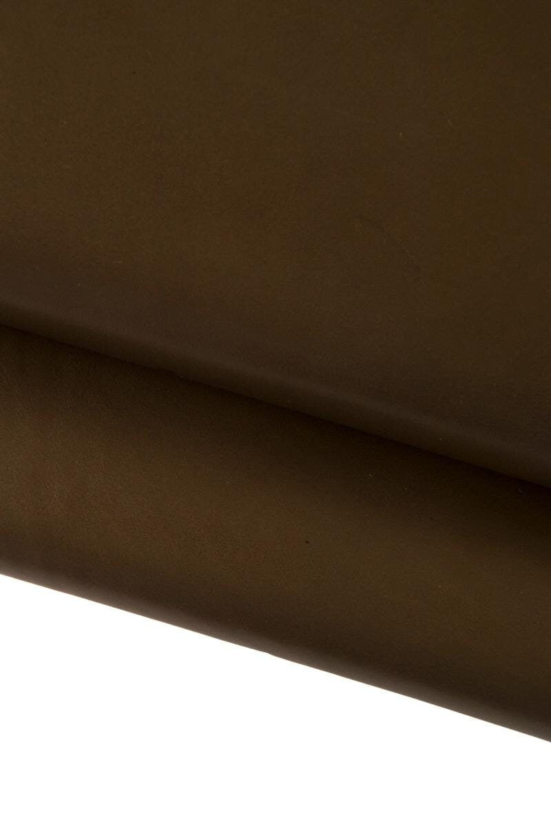Firm Smooth Leather Hide, Chestnut Italian brown cow leather, glossy stiff cowhide 1.3–1.5 mm for accessories, B16676-TU La Garzarara