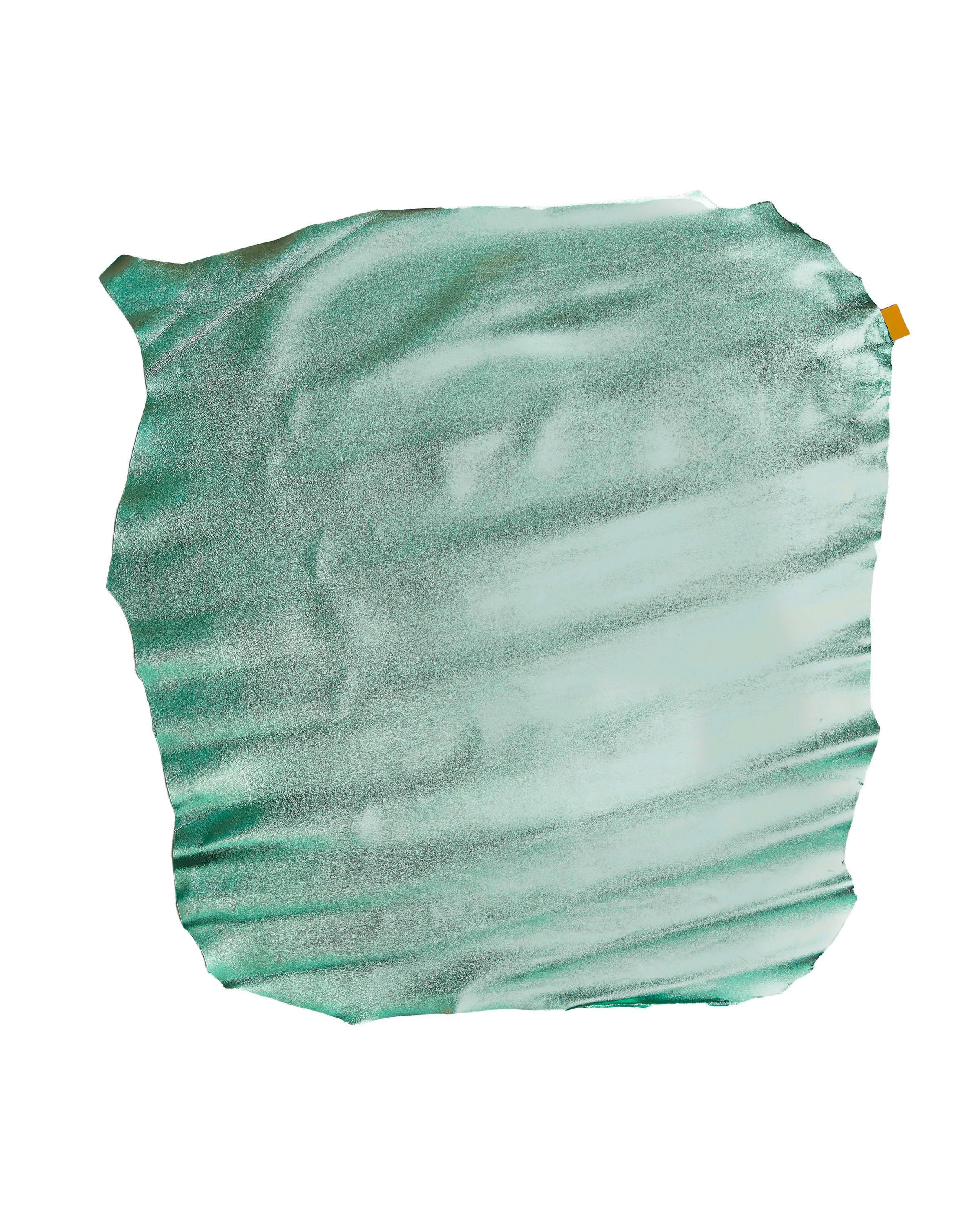 Light green METALLIC leather skin, smooth bright goatskin, glossy sparkle hide 0.9 - 1.1 mm for diy projects B17186-MT La Garzarara