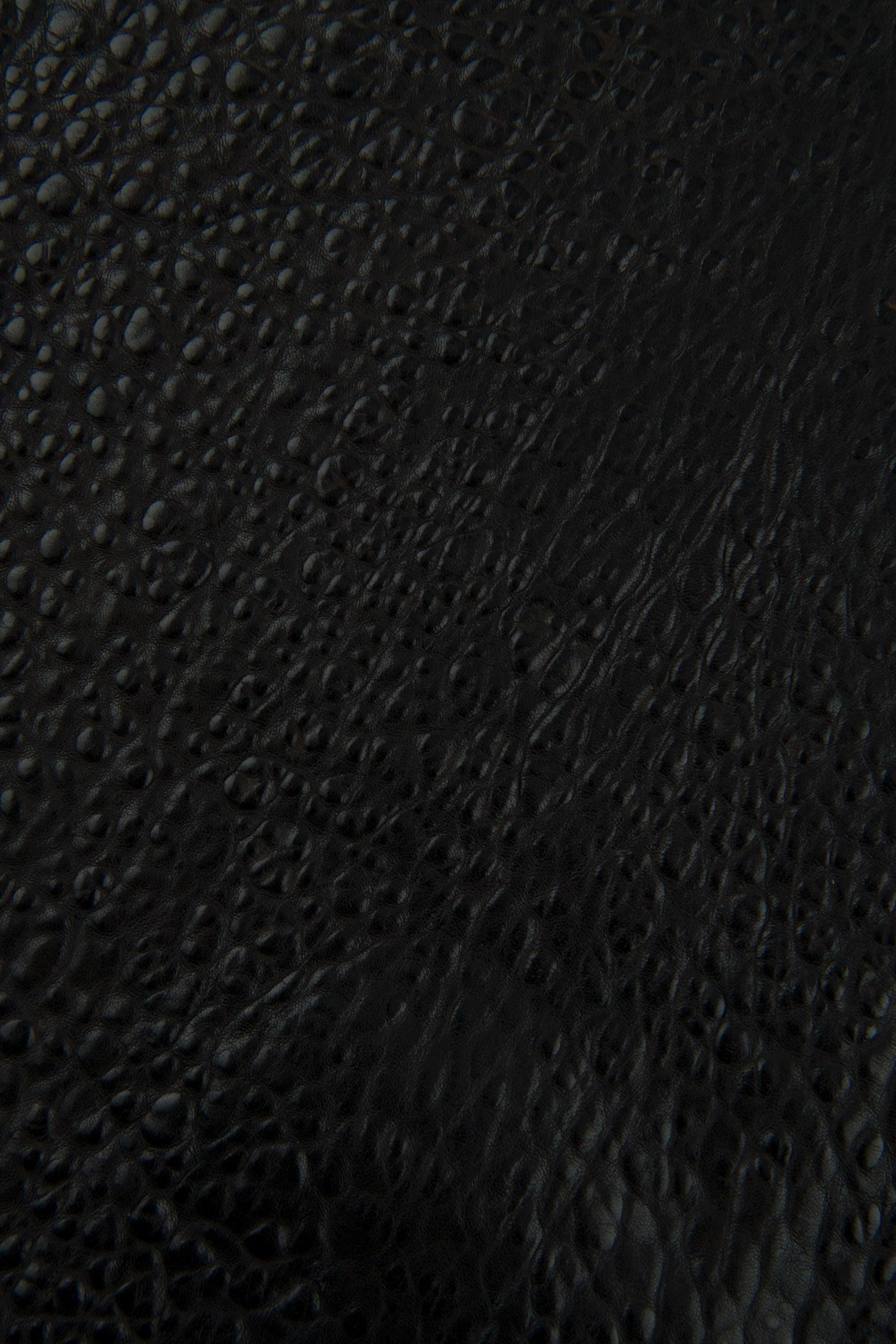Black BUBBLE Print effect sheepskin, glossy sporty leather hide, grain lambskin for crafting B17451-TB La Garzarara