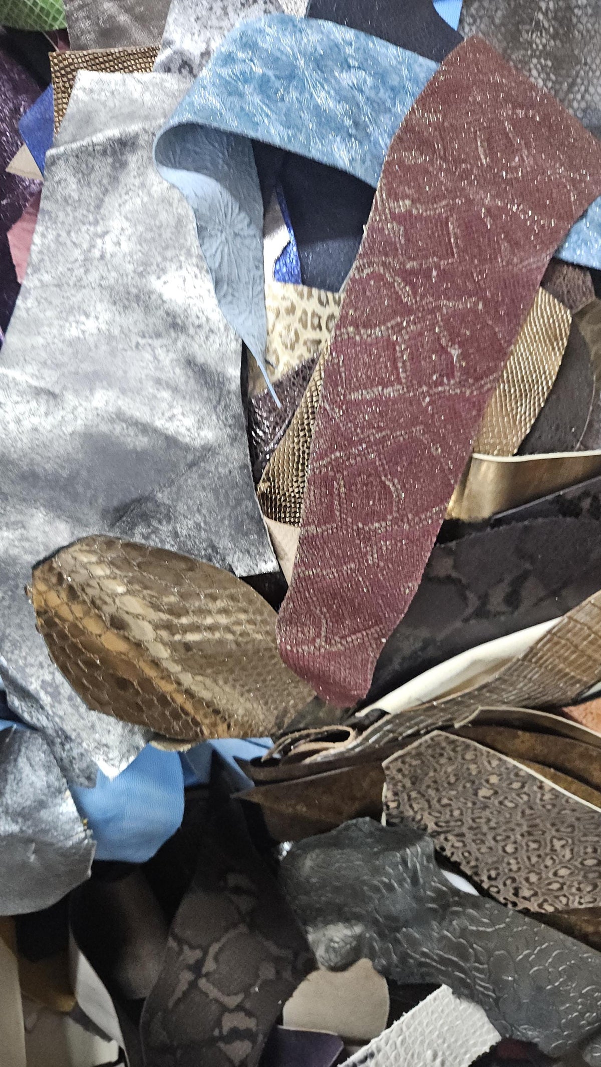 Small Leather Scraps, Mini Craft Offcuts, Assorted Colors Textures and Finishes for Earrings Jewelry and 2x4"/5x10 cm minimum measures RT87