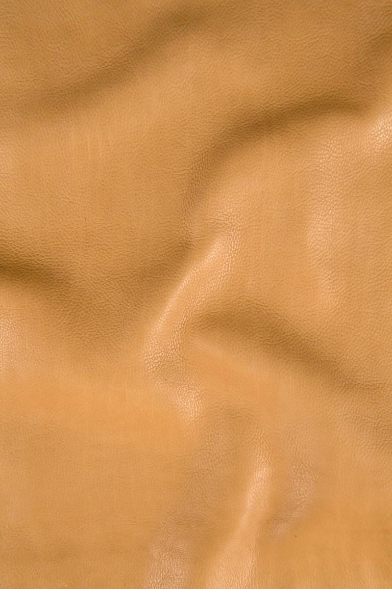 Soft natural beige vegetable tanned calf leather SKIN hide, fine grain semi glossy cowhide for bags and accessories, B17104-TU La Garzarara