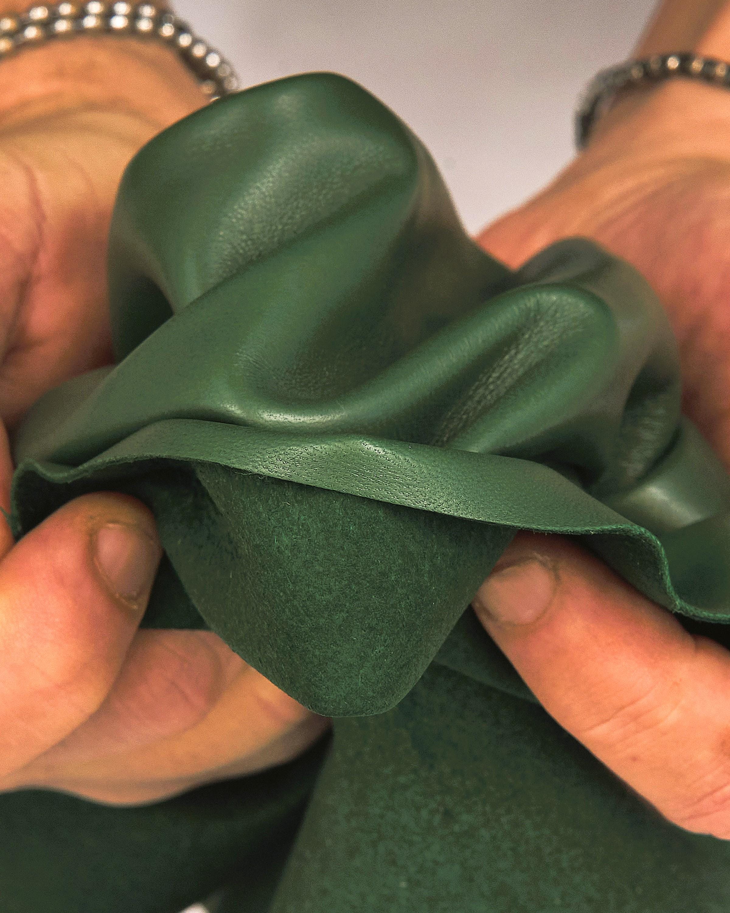 Flexible green nappa lambskin for GARMENTS, super soft lamb, silky semi glossy leather hide for clothing 0.7 - 0.9 mm B17584-TU La Garzarara