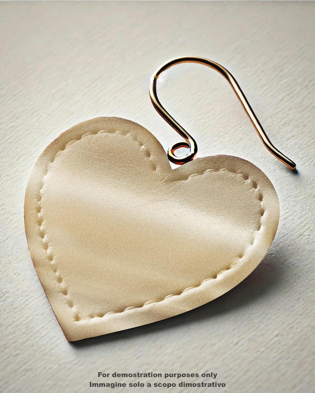Light gold Leather renmants leather, PLATINUM mixed offcuts, assorted leather scraps and sheets solid and printed 500g B1400 RC Garzarara