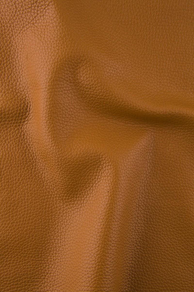 Tan brown calf cowhide leather SKIN hide, pebbled grain semi glossy 1.5–1.7 mm for bags and accessories, B17243-TU La Garzarara