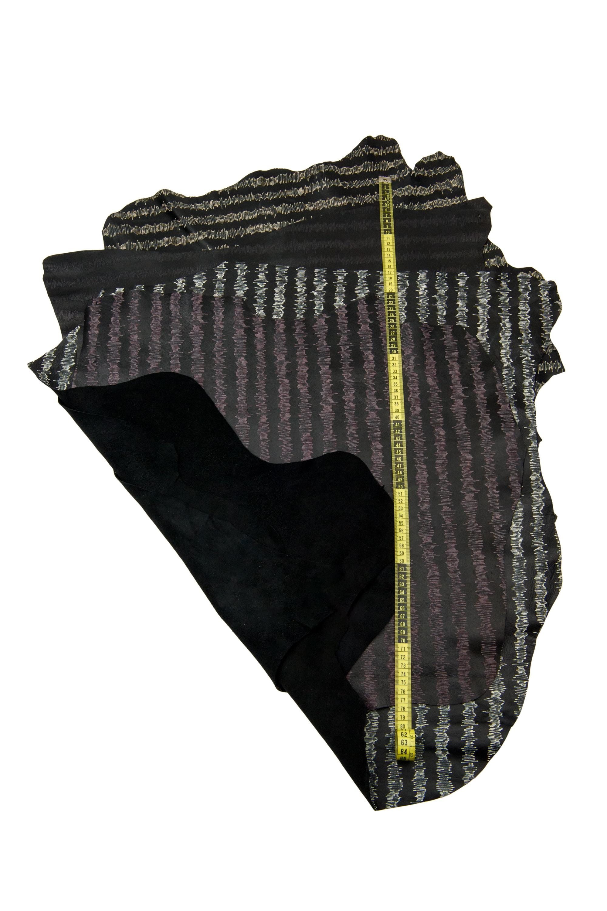 Black fancy leather skin, nappa lamb with graphic design, strip textured lambskin for bags and accessories B17677-VT La Garzarara