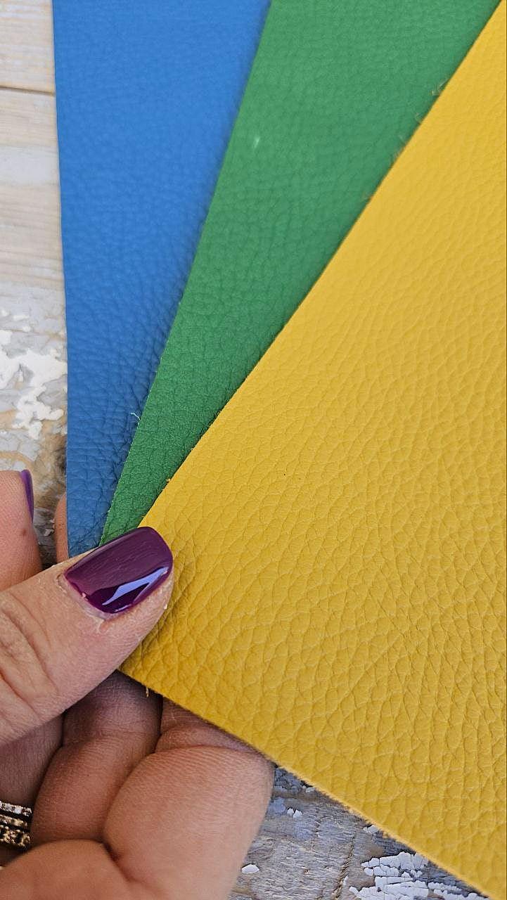 3 Pebbled Leather Pieces, Fine Grain Leather Scraps, Colorful Blue Green Yellow Offcuts 8x10" / 20x25 cm, thicks RT311 La Garzarara