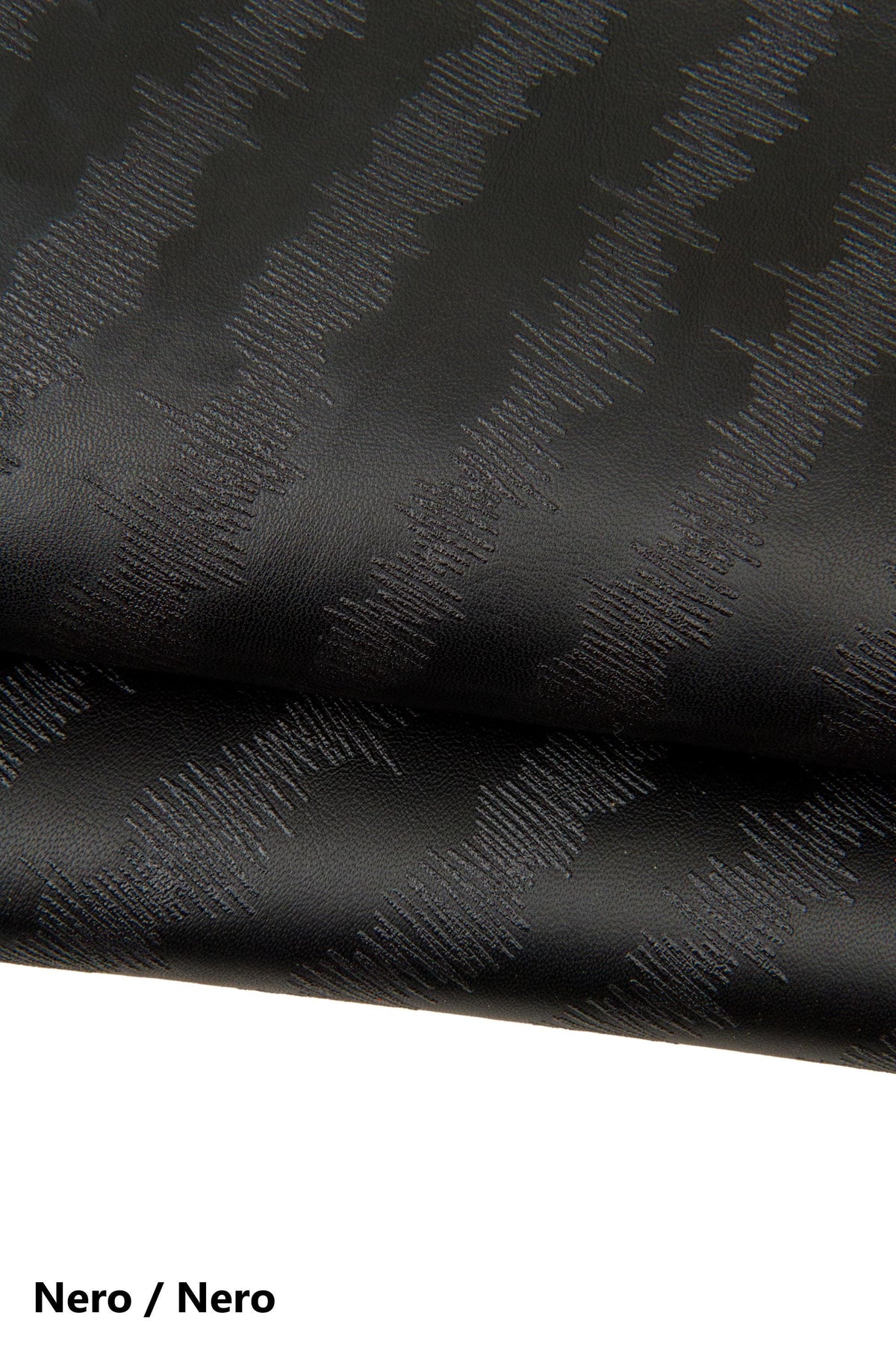 Black fancy leather skin, nappa lamb with graphic design, strip textured lambskin for bags and accessories B17677-VT La Garzarara