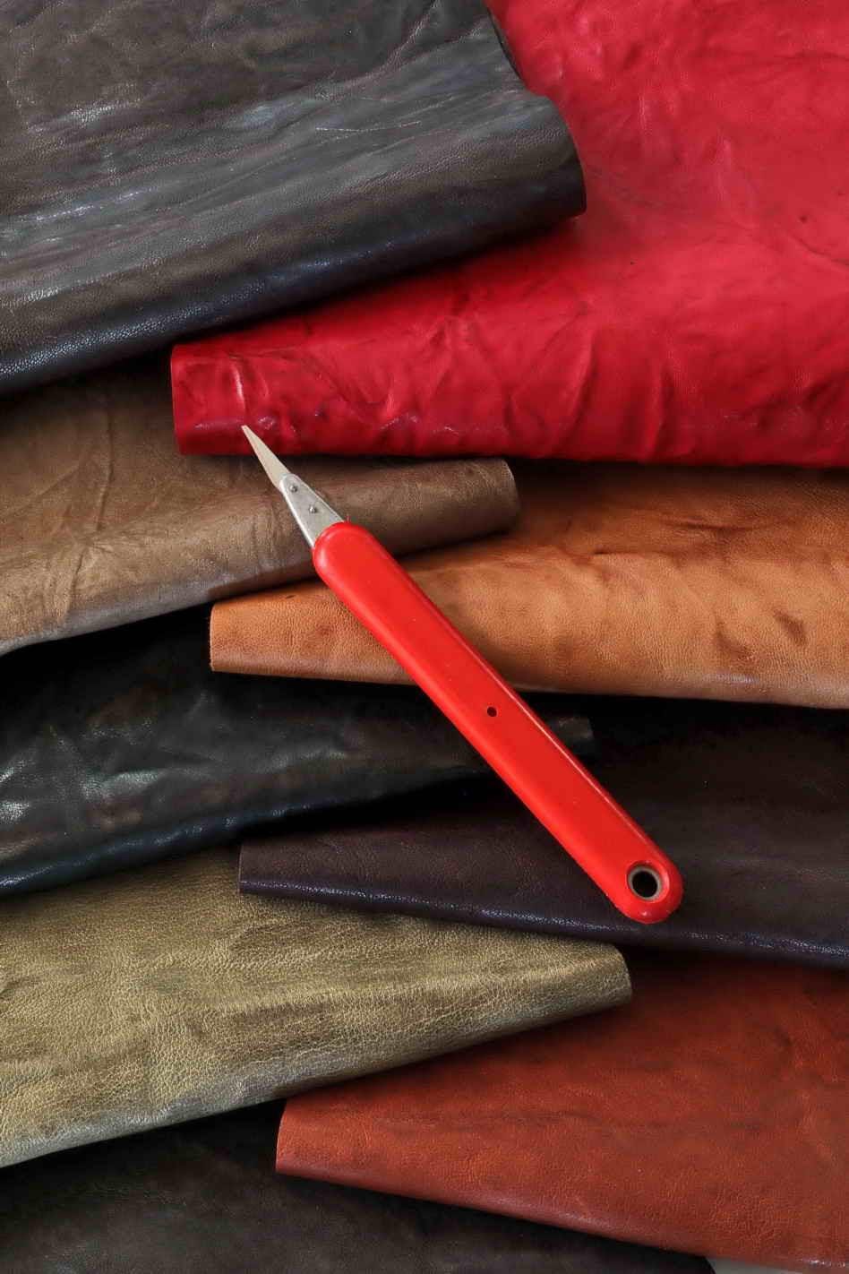 Leather scraps - wrinkled washed, colors and softnes various, italian leather pieces 1 lbs b1500-rc