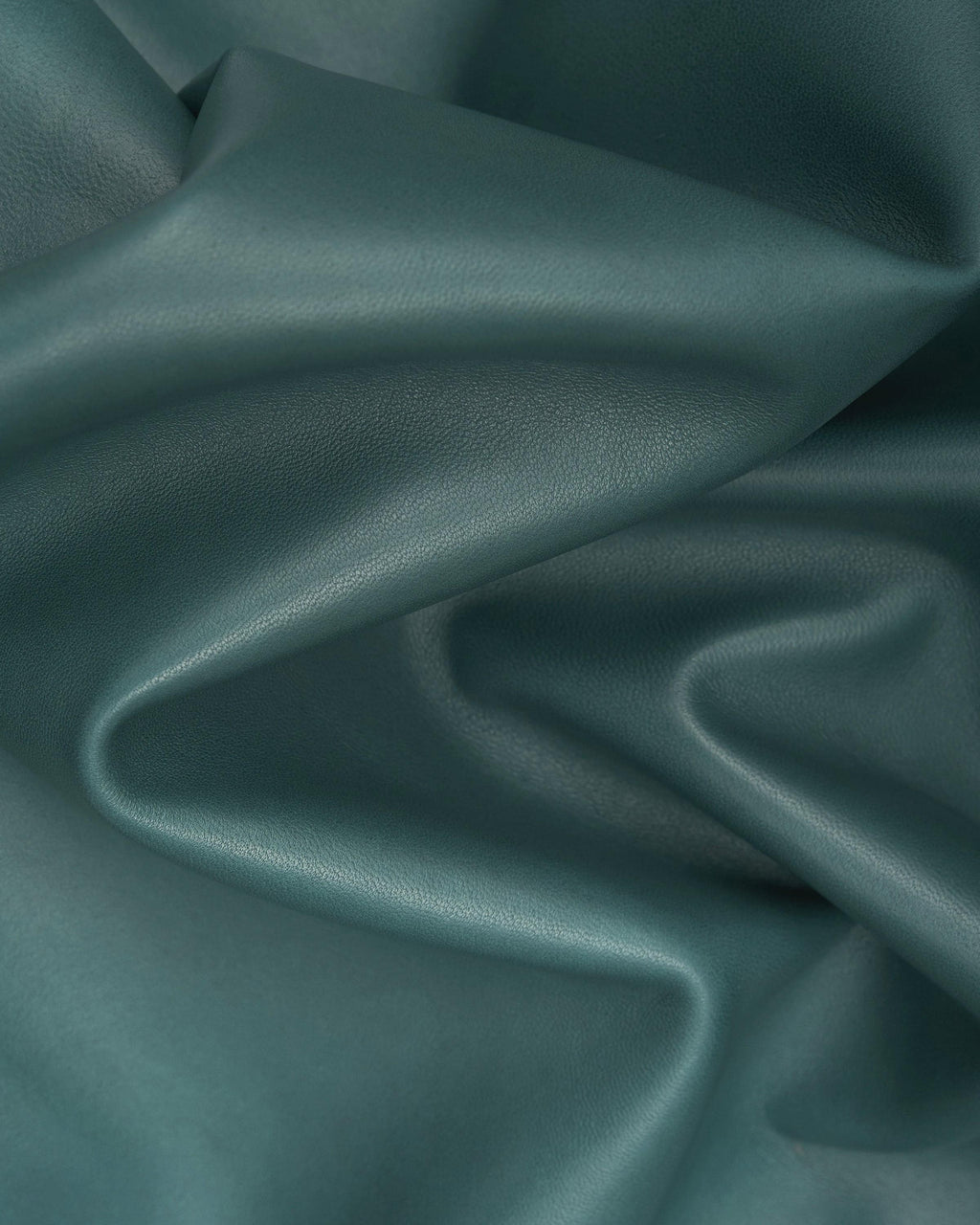 Very soft Nappa lambskin leather, smooth thin supple sheepskins, green hides for garments and diy creations B17602-TU La Garzarara
