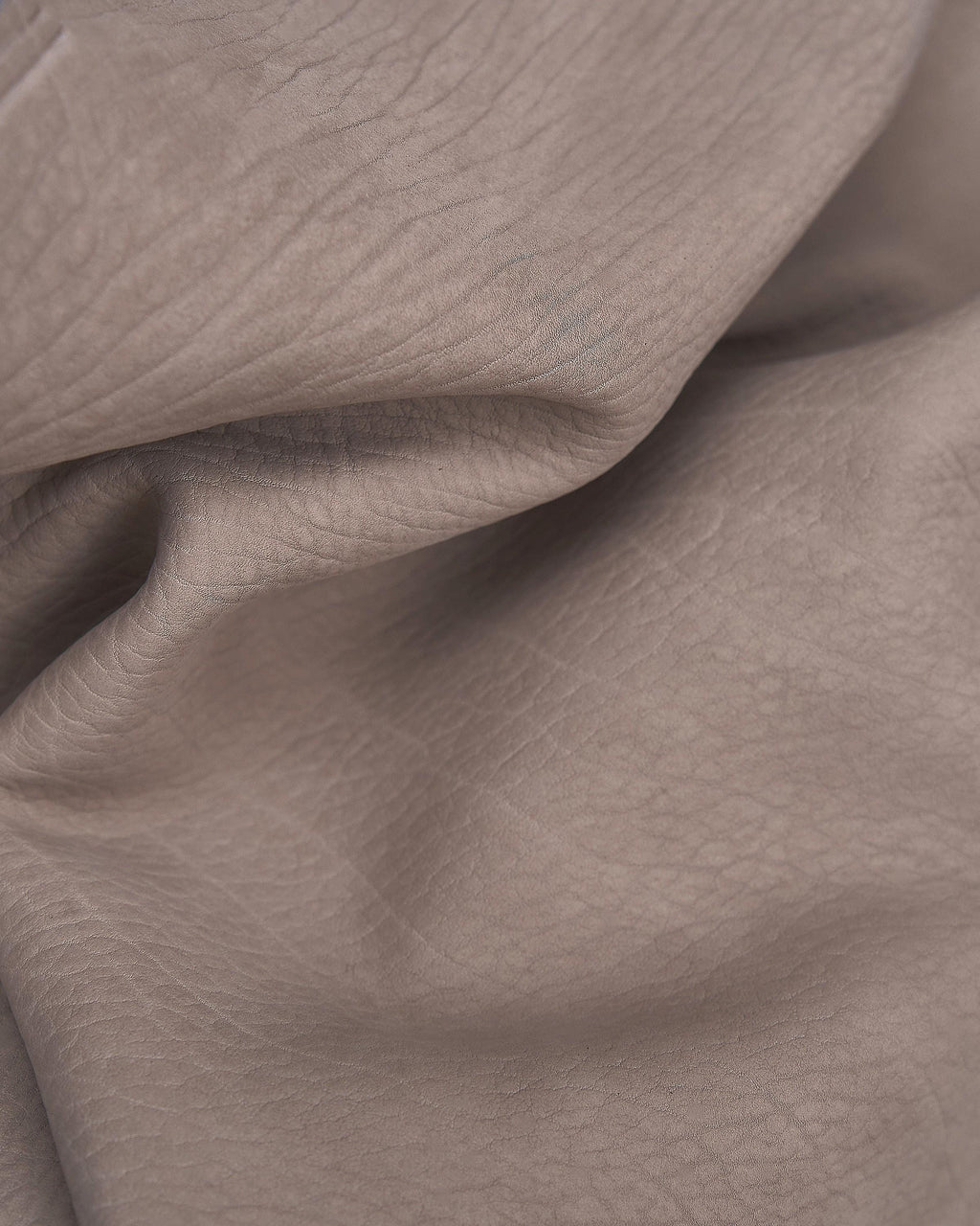 Dove grey NUBUCK leather hide, velvety calfskin, soft GRAIN super soft, cowhide for crafting B17852-TU La Garzarara