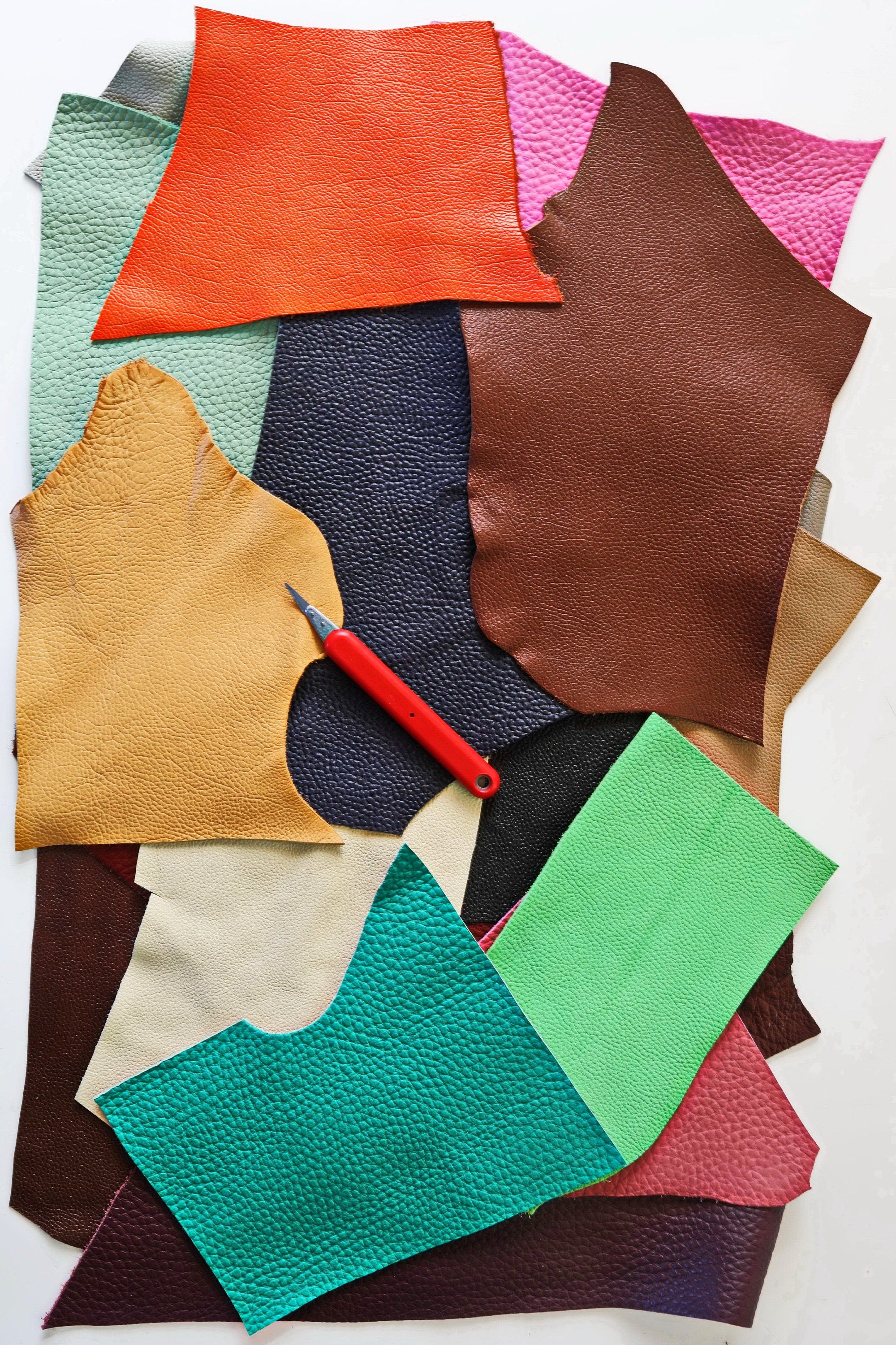 Pebbled Leather Pieces, 5x6 Colorful Craft Cuts, Assorted Solid Colors and Grain Textures, Genuine Leather B109 La Garzarara
