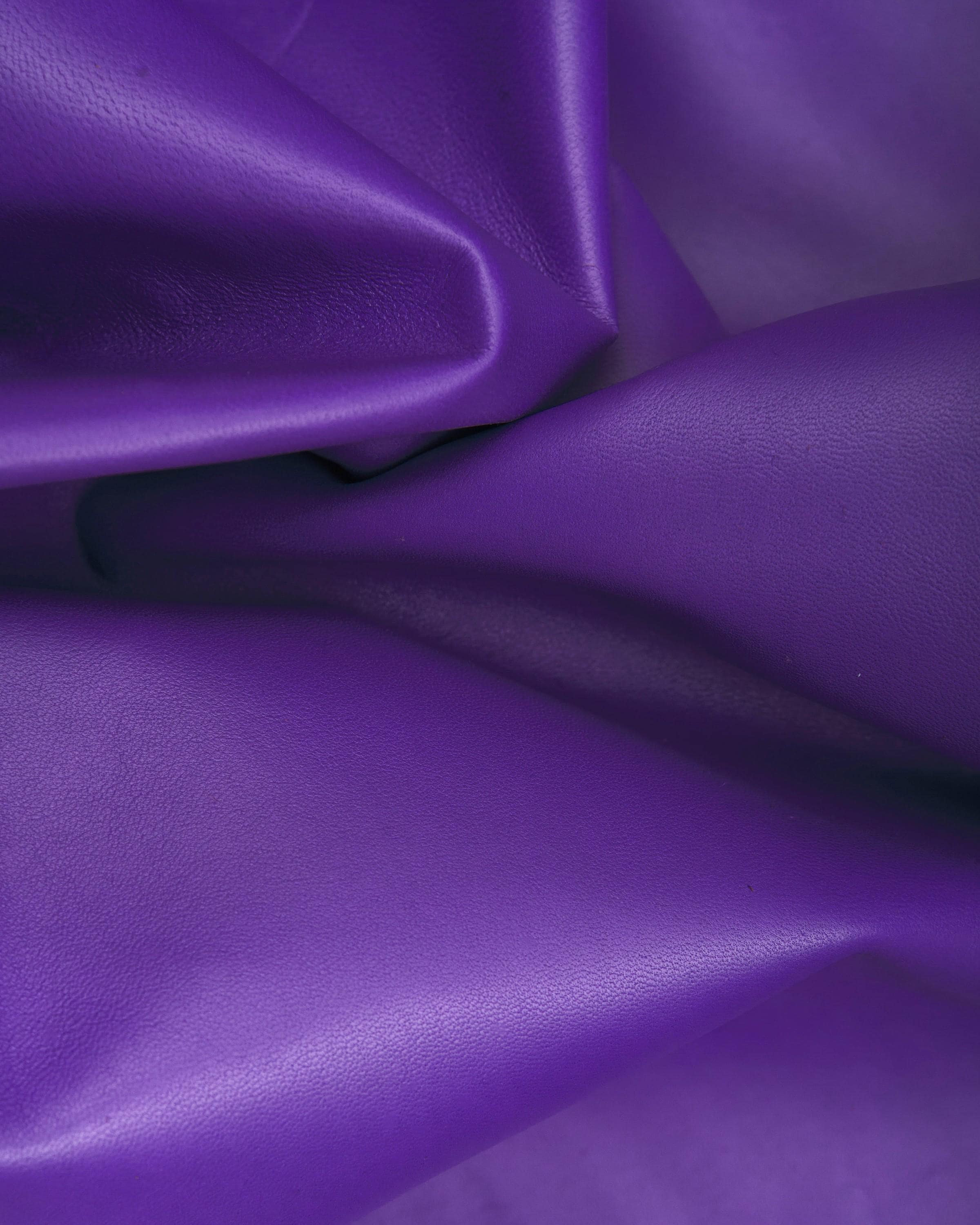 Purple smooth leather skin, super soft lambskin NAPPA, sheepskin for GARMENTS and diy projects B7600-TU La Garzarara