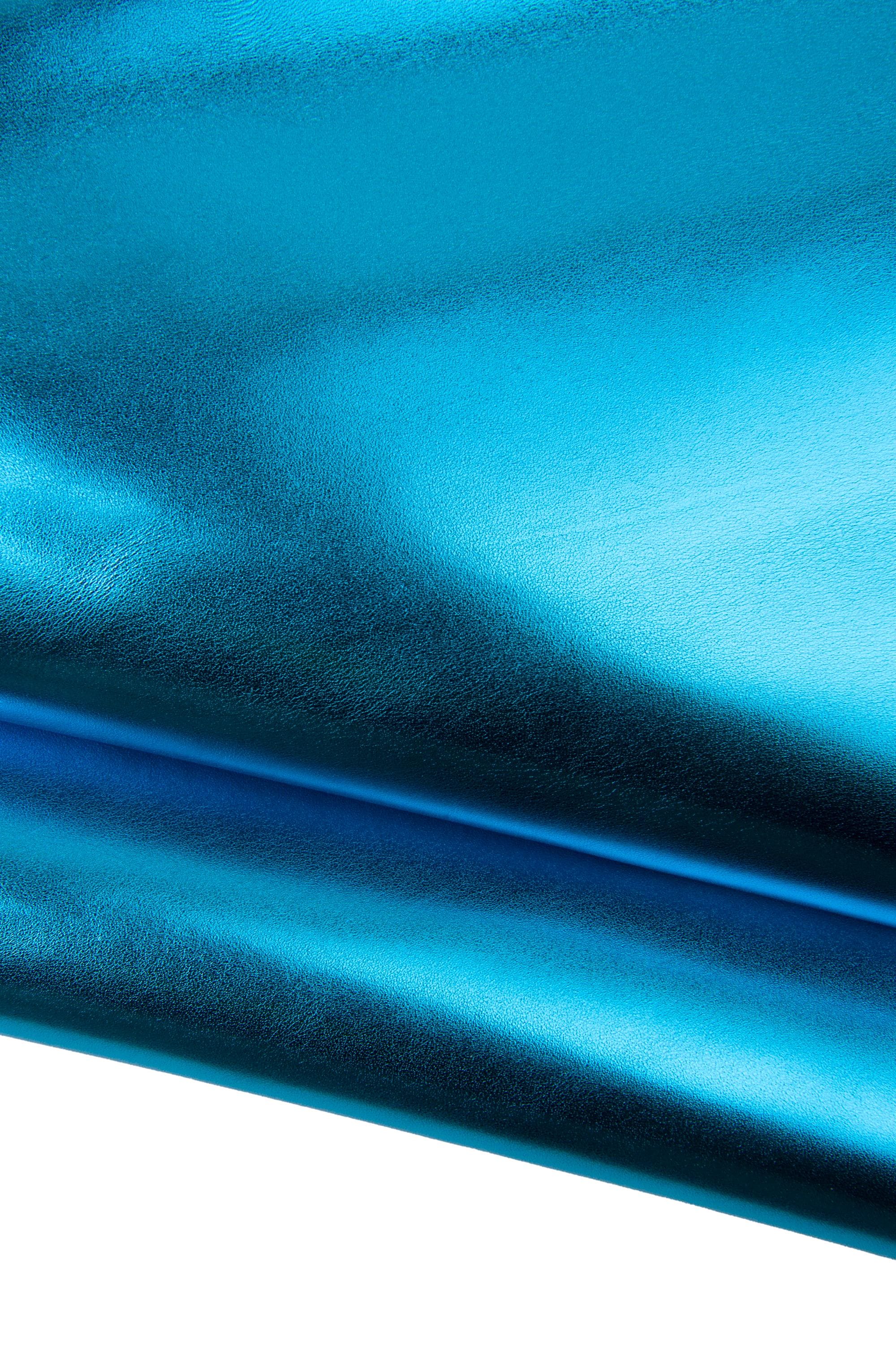 Light blue METALLIC leather hide, SMOOTH bright goatskin, glossy sparkle soft hide, 0.6 - 0.7 mm B8087-MT La Garzarara