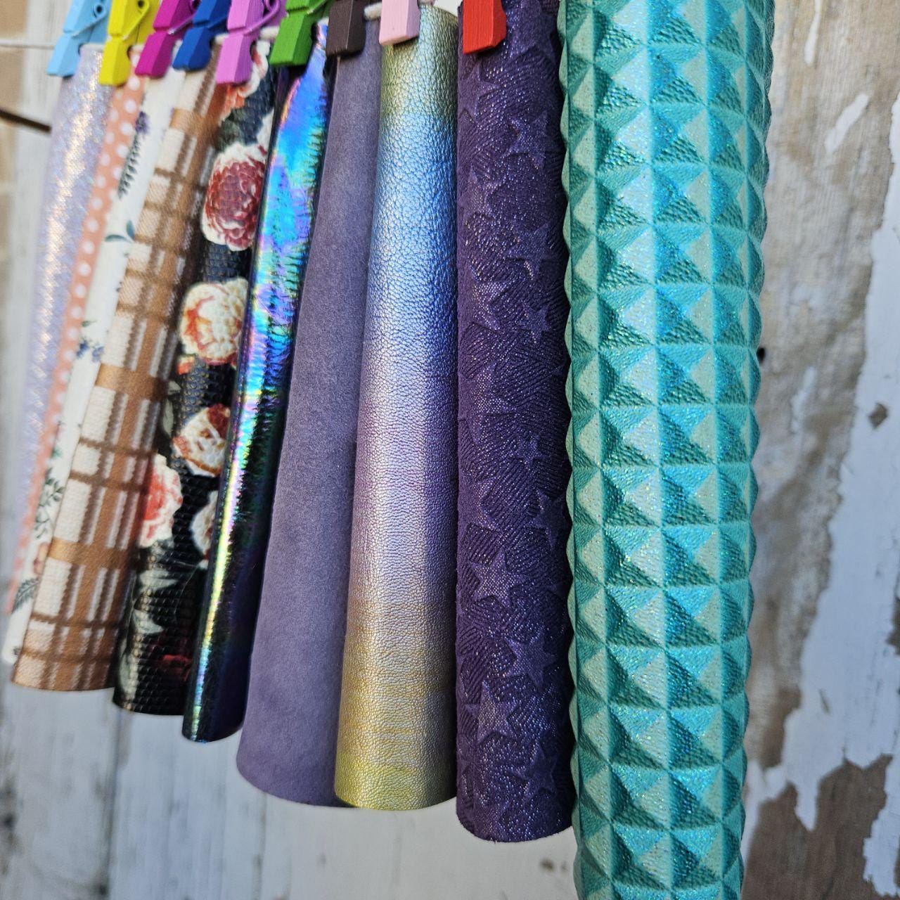 Textured Metallic and Patterned Offcuts Mixed Finish Leather Scraps, Textured Iridescent Metallic Pieces 6x5" / 15x12 cm RT342