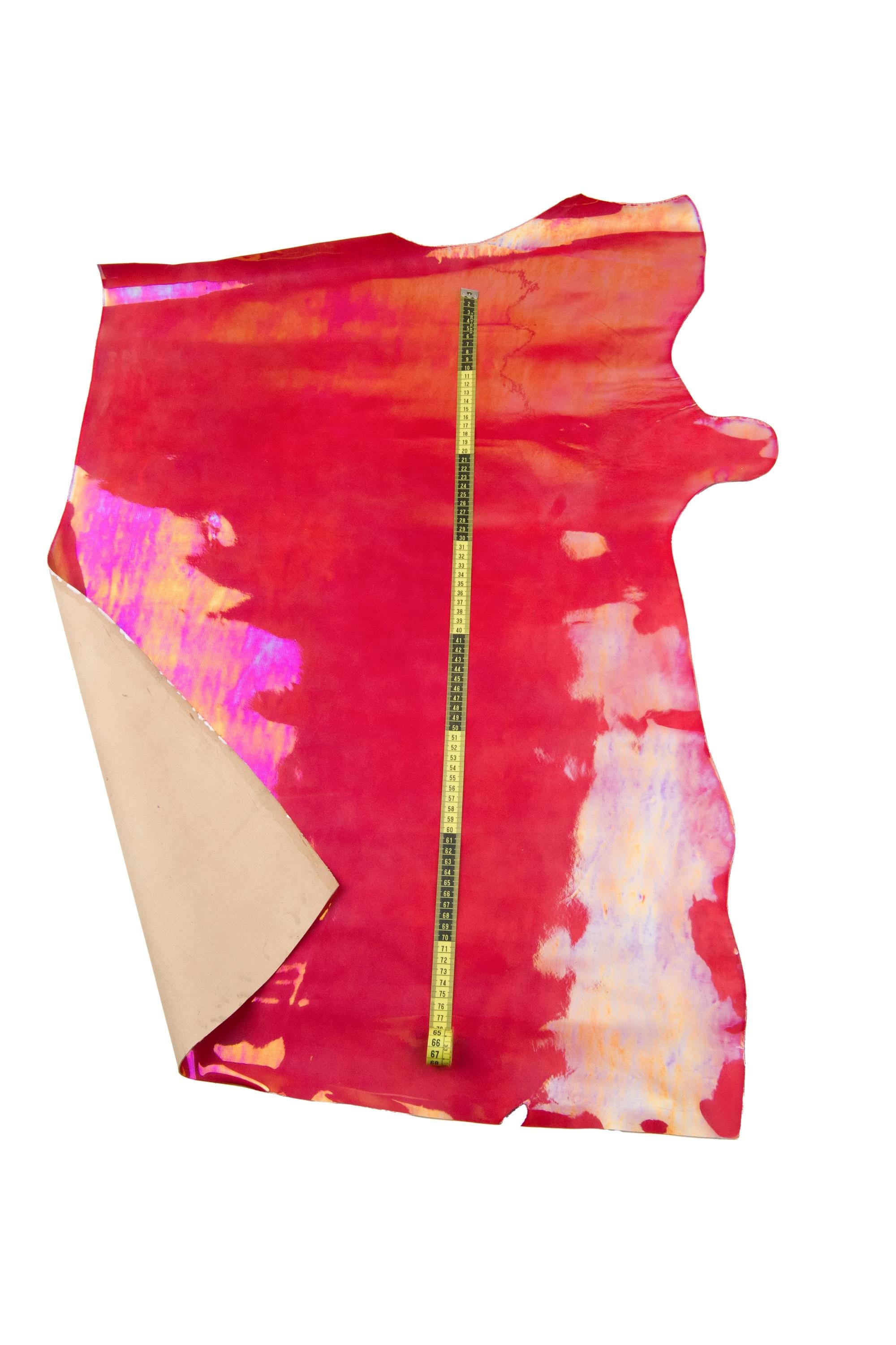 Magenta red HOLOGRAPHIC metallic leather skin, bright PATENT cowhide, smooth bright calfskin, medium softness B18527-ST La Garzarara