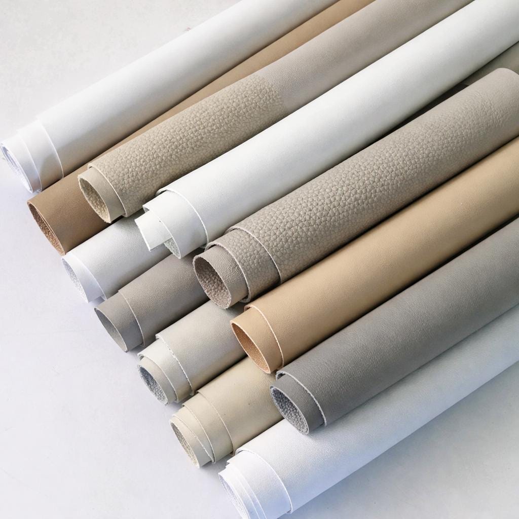 White Beige Cream scraps leather, renmants light colors, solid and pebbled offcuts hide, random assortment 1.0-1.2mm (3-4oz) B115