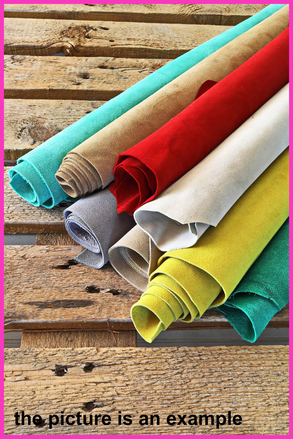 Può includere: Una varietà di pelle arrotolata in diversi colori, tra cui turchese, beige, rosso, bianco, giallo e verde, su una superficie di legno. L'immagine è un esempio.